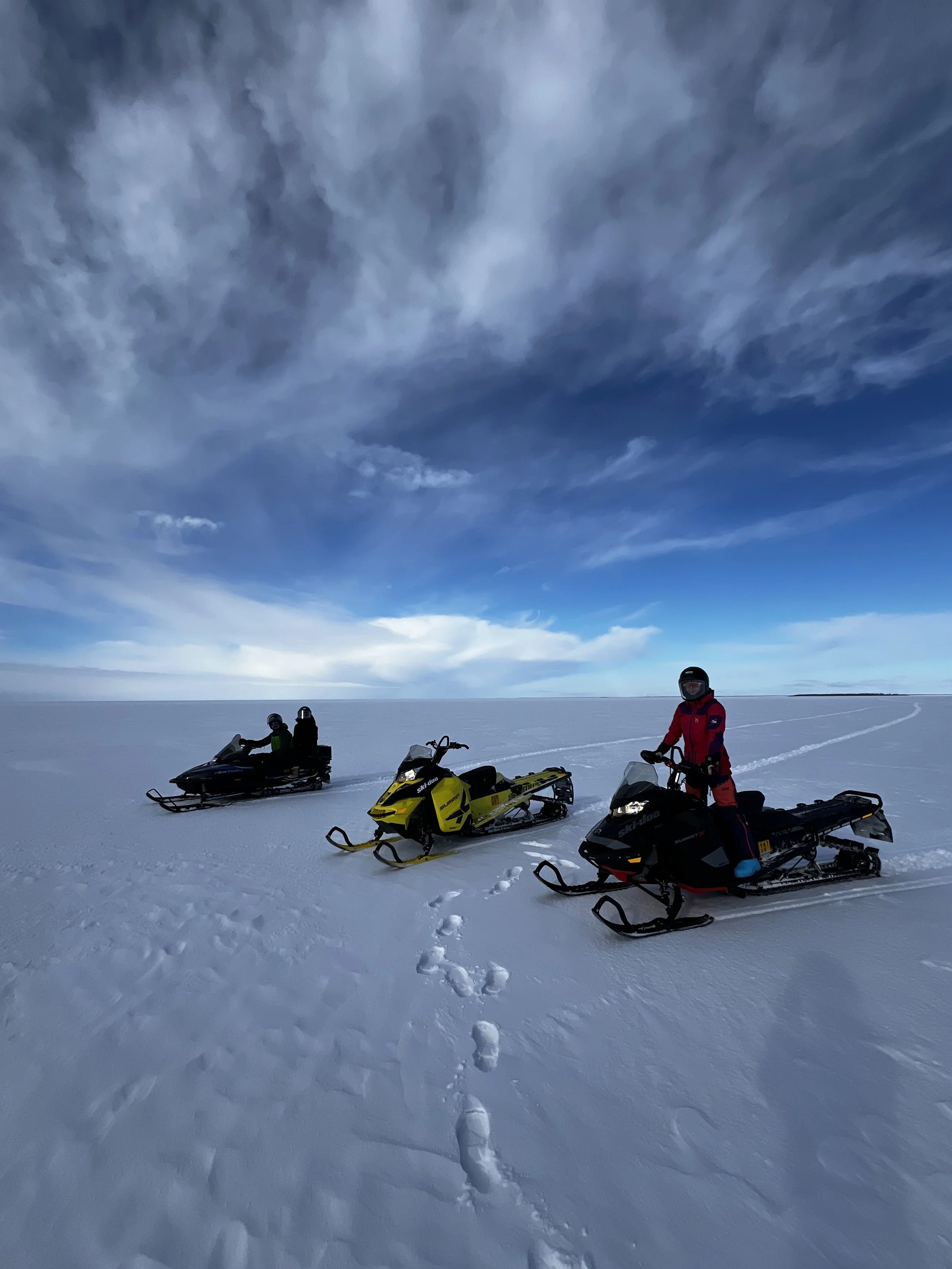 Snowmobile tours Oulu