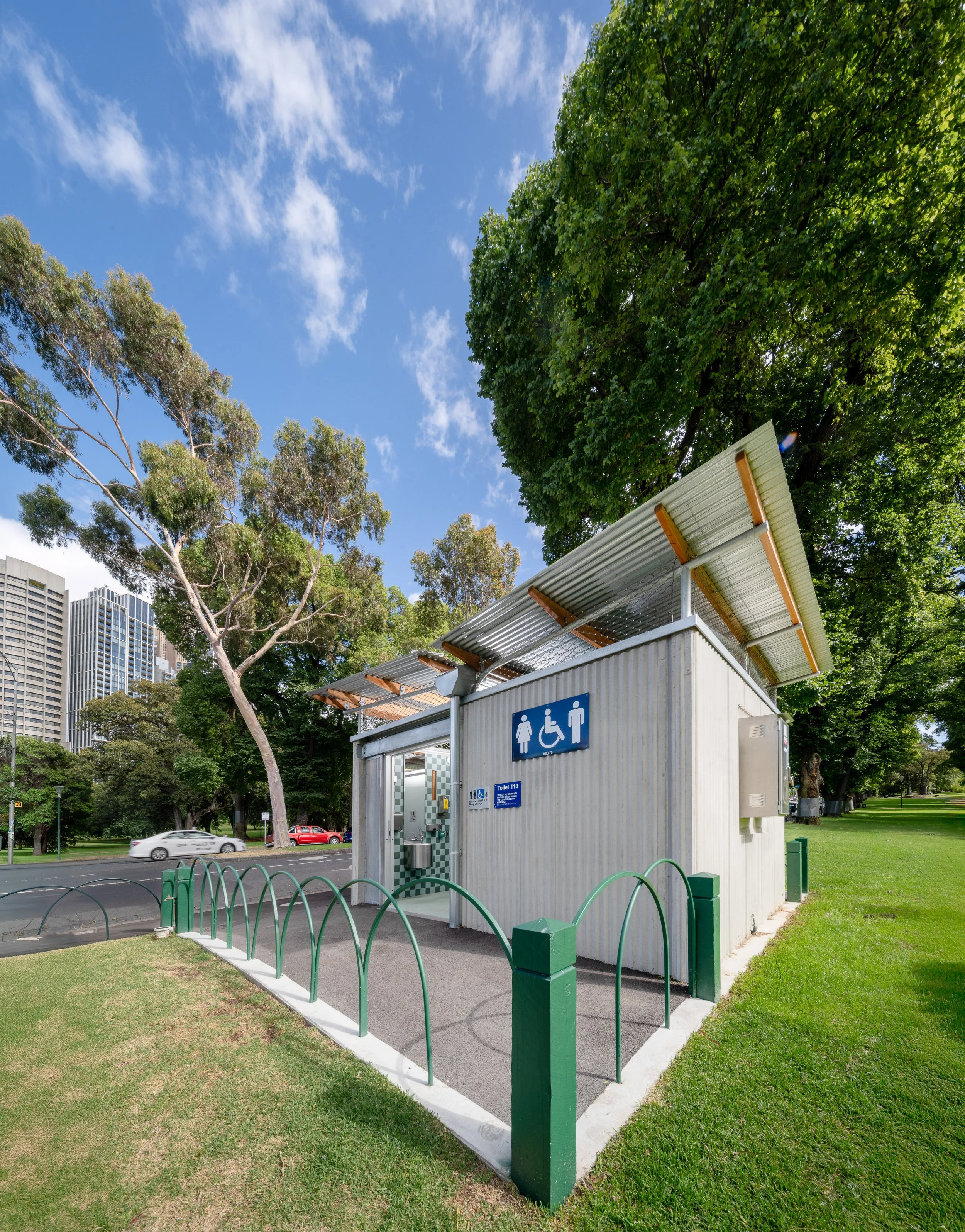 Lansdowne St - Fitzroy Gardens