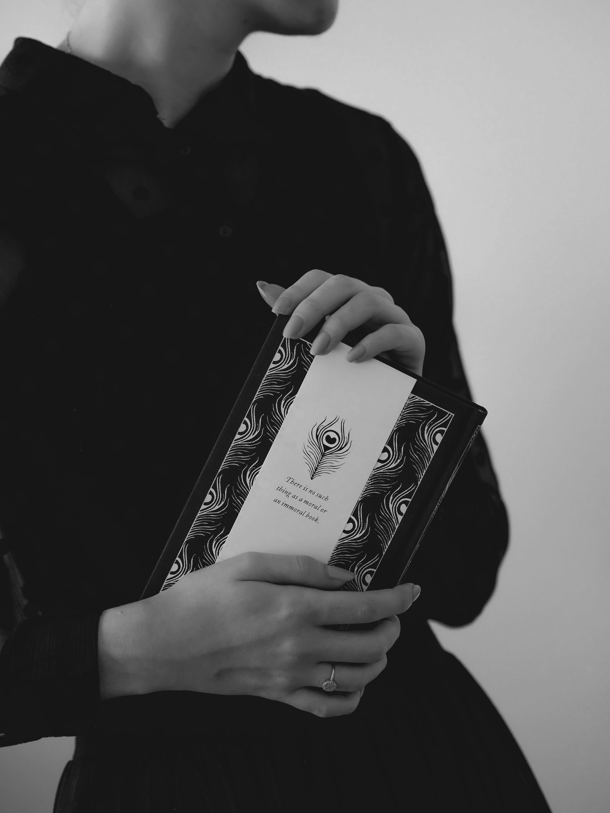 laura-chouette-7W1XihLieEs-unsplash.jpg