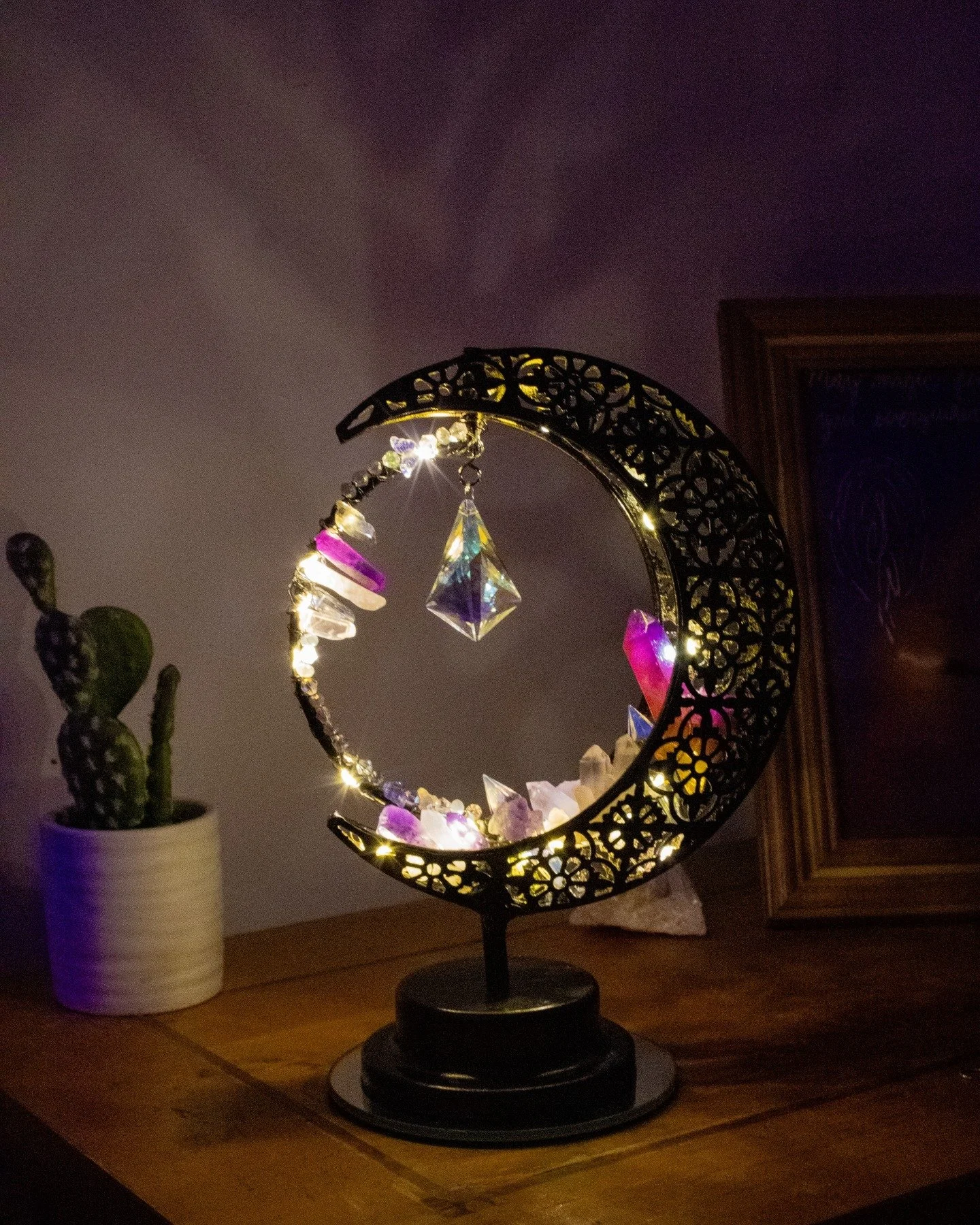 It's me, your local artist, humbly asking you to buy my art so I can make rent this month. 😂

Haha but for real, I'm working on updating my shop with new designs for the holiday season. Hit the link in the bio to check em out!

P.S. Please feel free