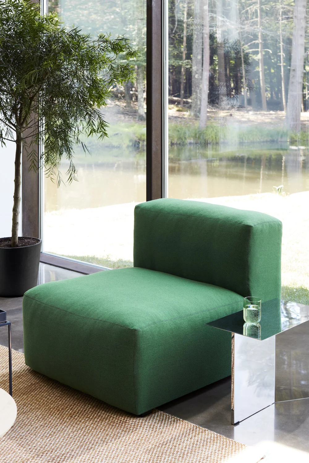 Mags Soft Low Middle Module S1063 Mode 040 dark grey stitching_Slit Table Oblong mirror.jpg