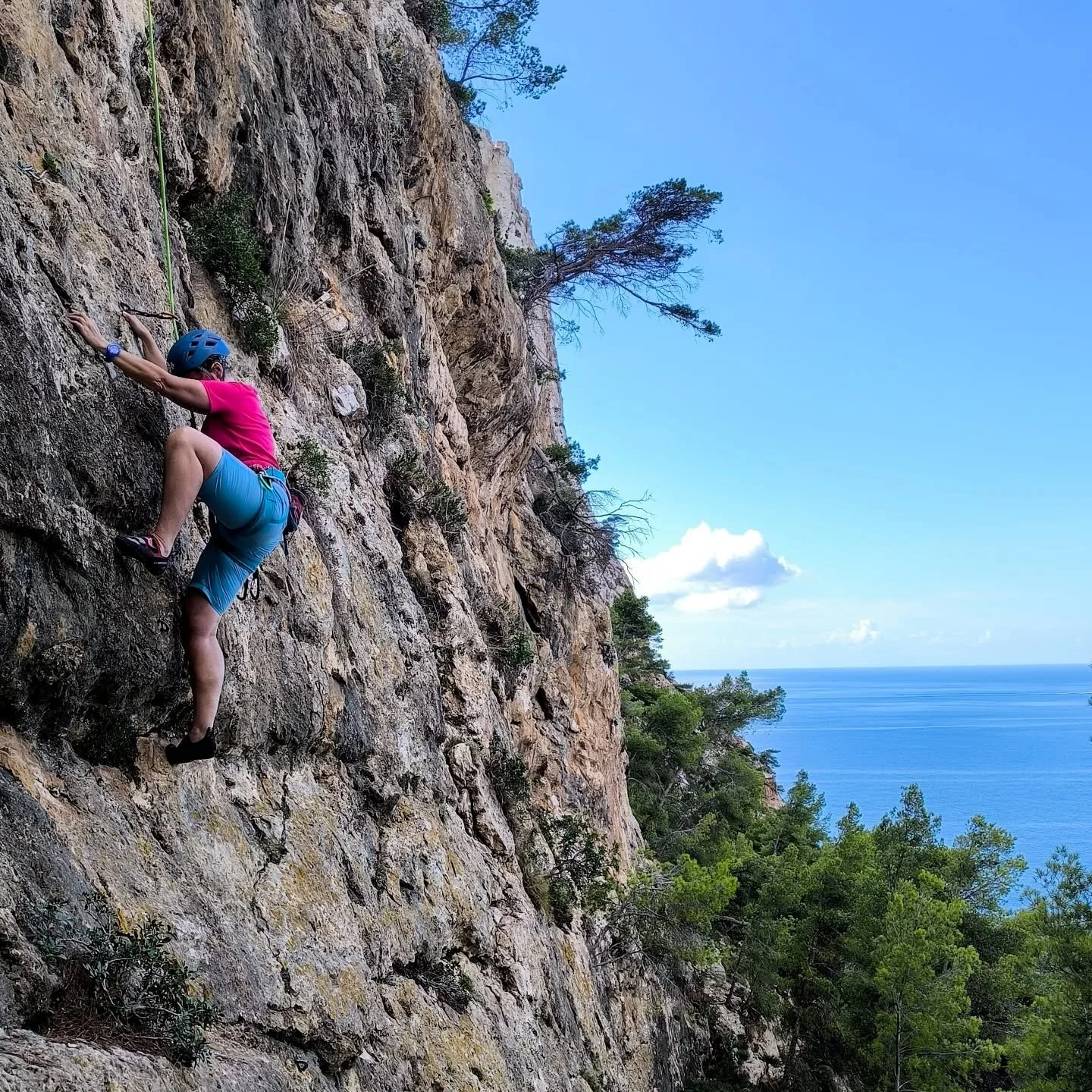 Te escriben a ultima hora, pero tienen claro que quieren escalar. Gracias por esa sonrisa, por encontrar siempre el mejor agarre y disfrutar de cada paso. Superaci&oacute;n, alegr&iacute;a y mucha experiencia. Quer&iacute;a asegurarme con un din&aacu