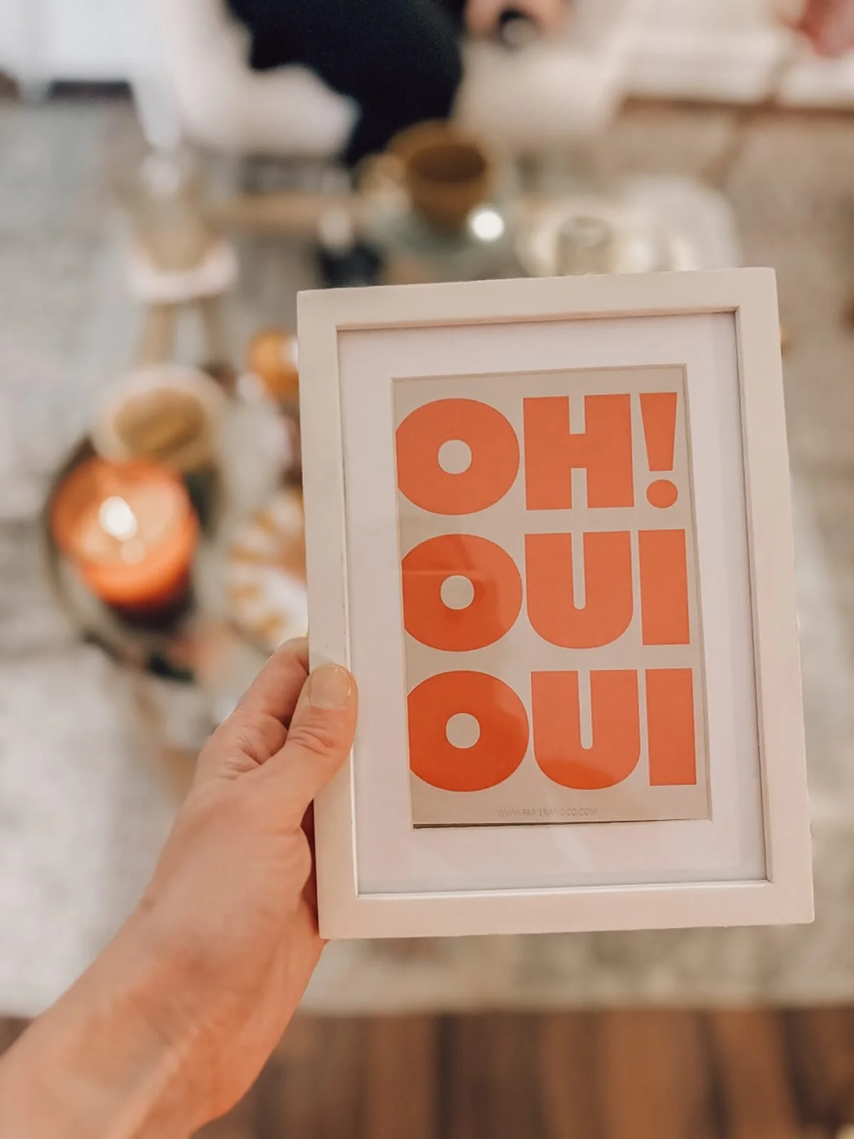 Ihana marraskuu. 💛 Jotenkin olen onnistunut hidastamaan. Hiljenem&auml;&auml;n sen &auml;&auml;relle, mik&auml; oikeasti l&auml;mmitt&auml;&auml; syd&auml;nt&auml;: 🕯️ &bull; 💎 laadukas yksinkertaisuus &bull; ✨l&auml;sn&auml;olo ja pehme&auml; flo