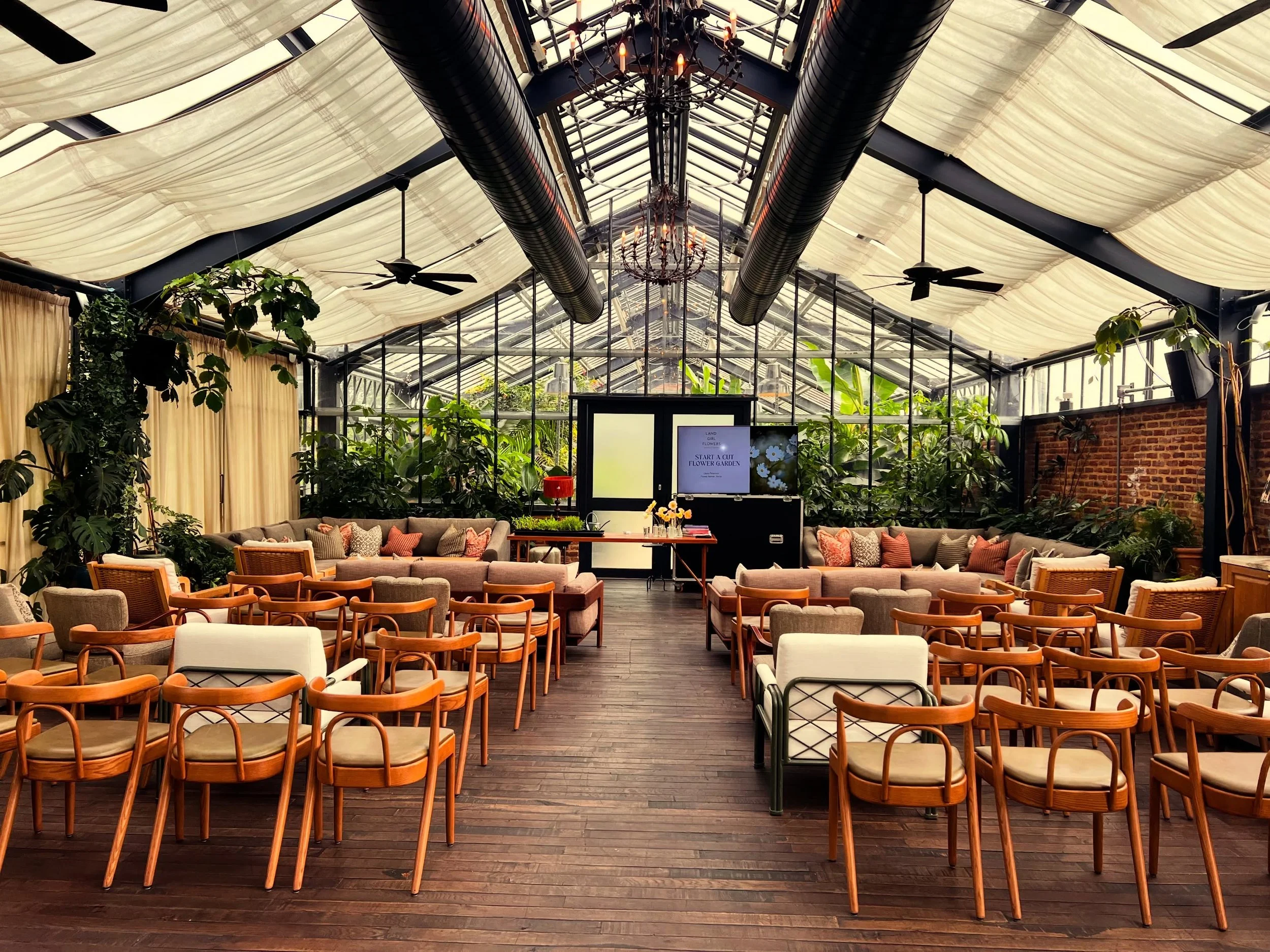 Such an uplifting morning on Friday giving a &lsquo;Start Your Own Cutting Garden&rsquo; talk in the Glasshouse at Soho Farmhouse. 

I was overwhelmed by how many lovely members turned up to learn, be inspired, and share their own stories of growing.