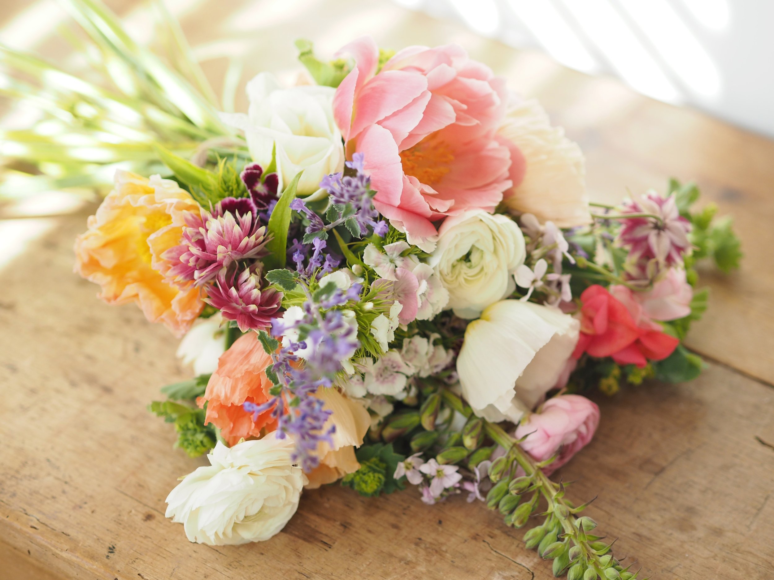 Join us on Saturday 4th July for a special hand-tied bouquet workshop at the farm. A morning of true escapism and creativity, we'll show you what's in season on the farm, select and condition our flowers, demonstrate how to arrange a bouquet using di