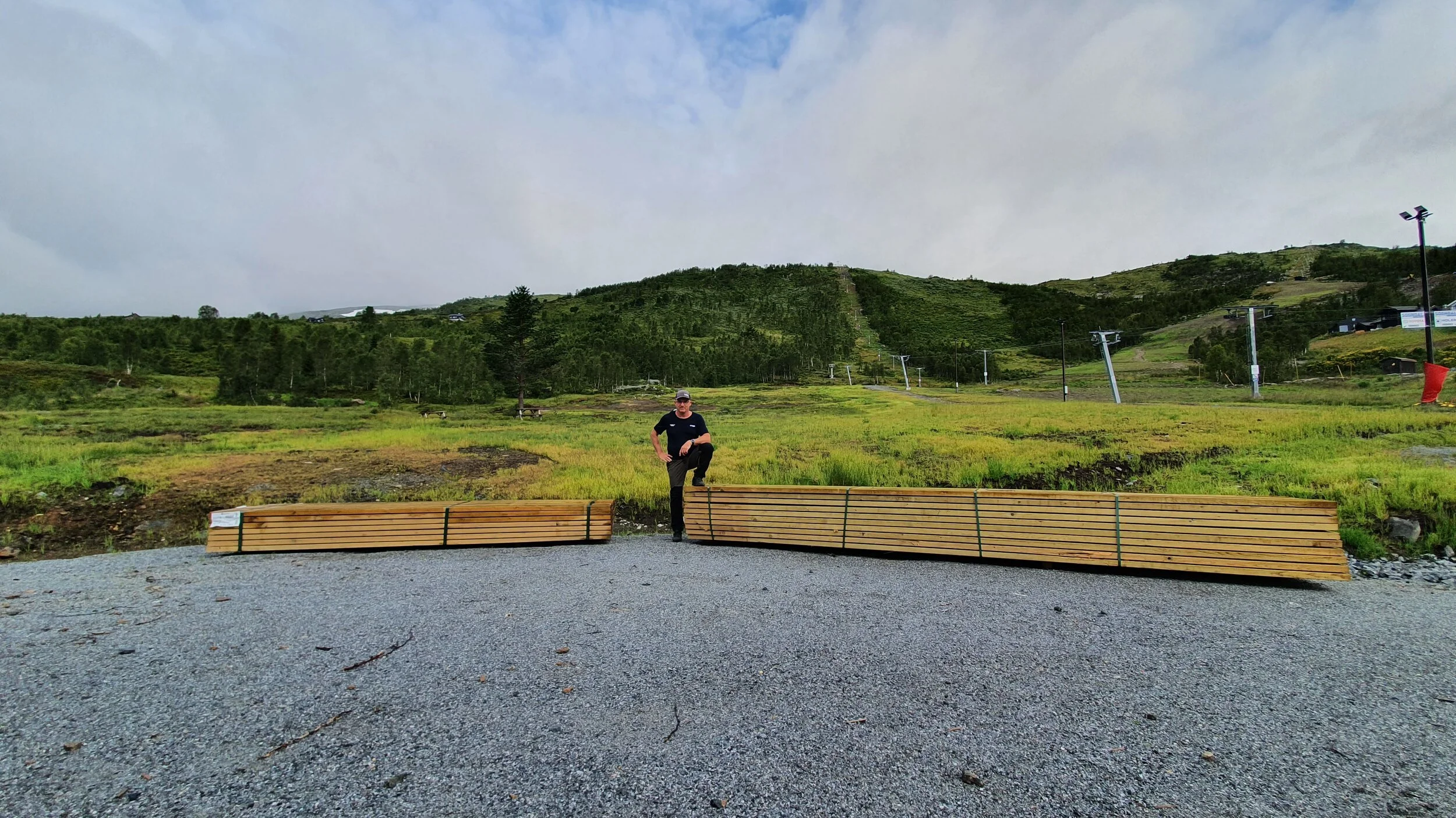 Better hiking trails from Rindabotn to the mountains  