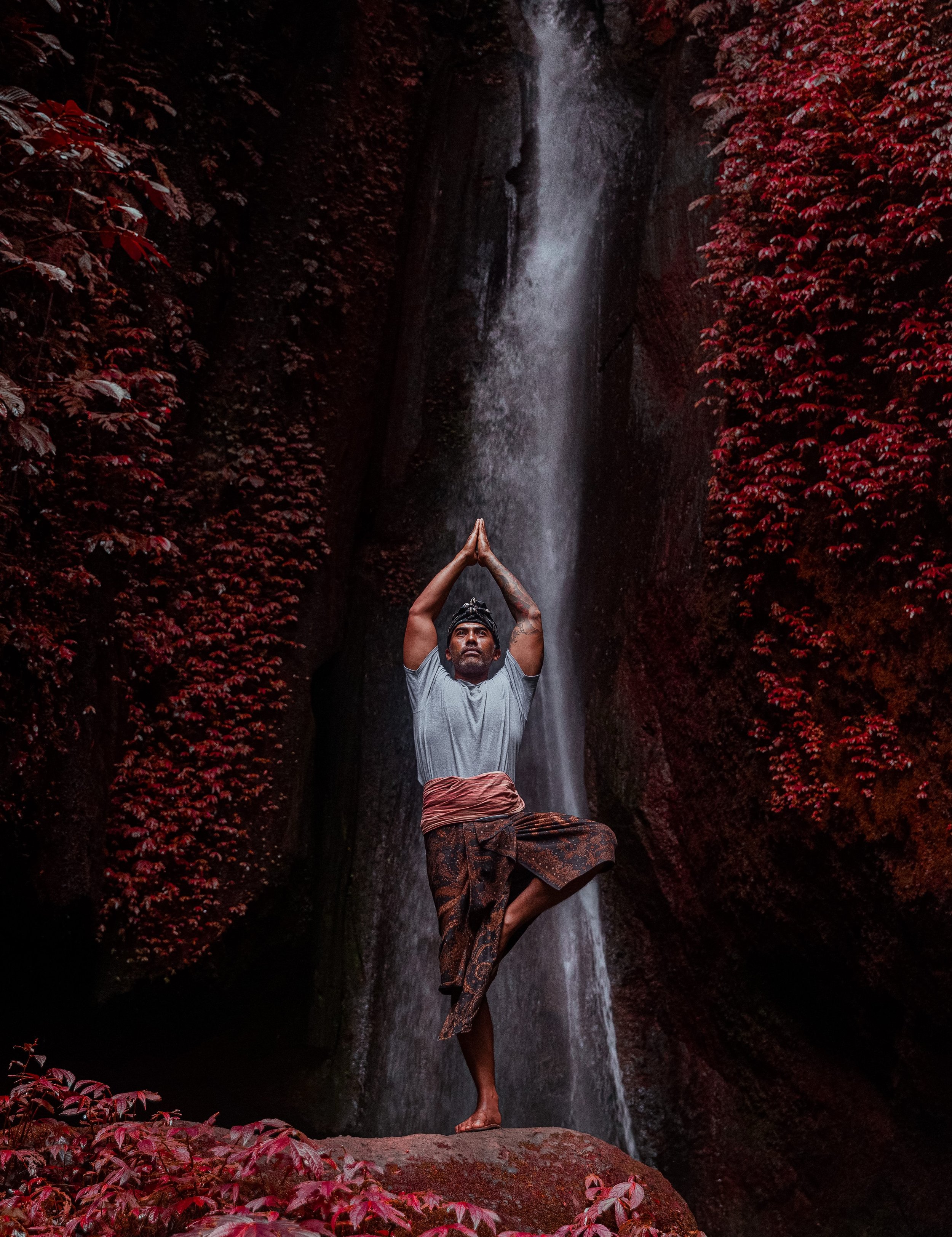 When in Bali 😌 &mdash; What a gift to have called this island my home! So grateful to have stayed here to create art, make connections and feel free. 

This Balinese guide showed up when I was taking photos of the waterfall.  Very willing to pose! I