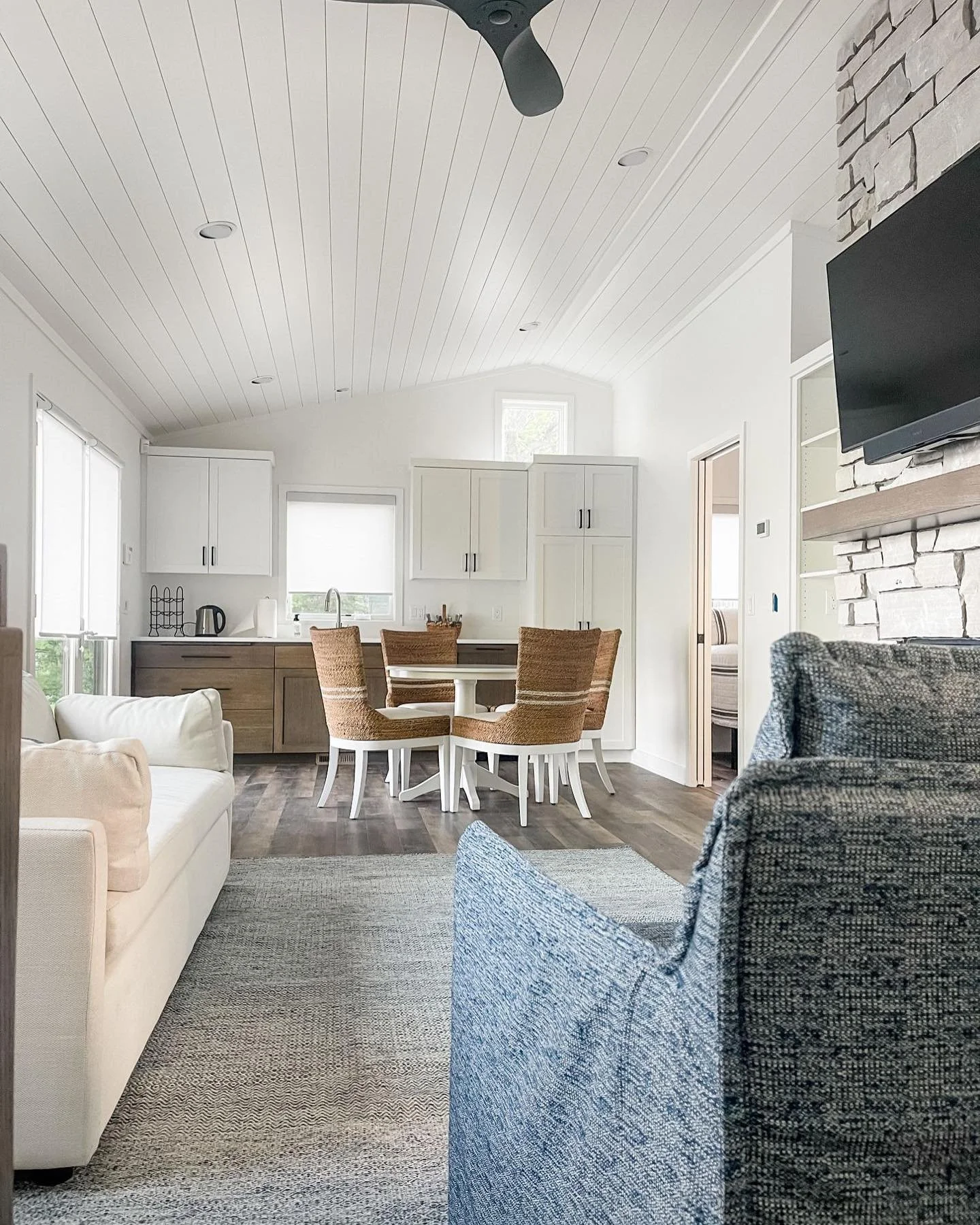 These longer days have me so ready for summer! Dreaming of this cute little boathouse and spending time on the water!  #interiordesign #dcinteriordesign #dcinteriordesigner #annapolisinteriordesign #southernliving #southcarolinainteriordesigner