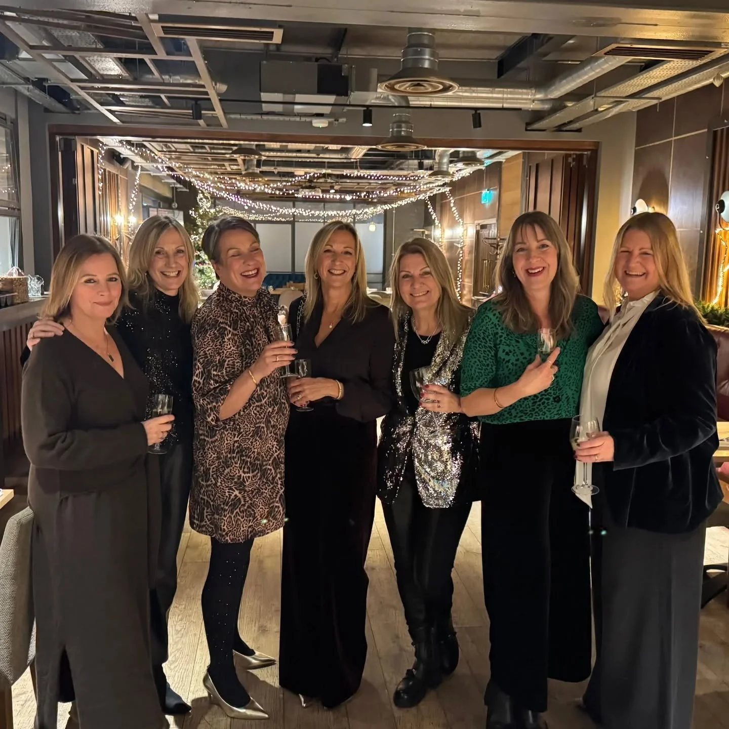 Some time to celebrate the Move In Style team ✨⁠
⁠
We are incredibly fortunate to have such an inspiring group of women - organised, efficient and multilingual - who approach every move with professionalism, enthusiasm and good humour.⁠
⁠
Thank you t
