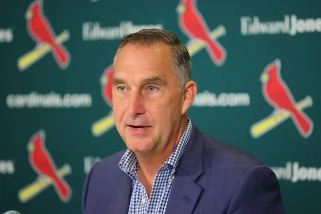 Cardinals Fans Keep Smiling, Blame Mozeliak 