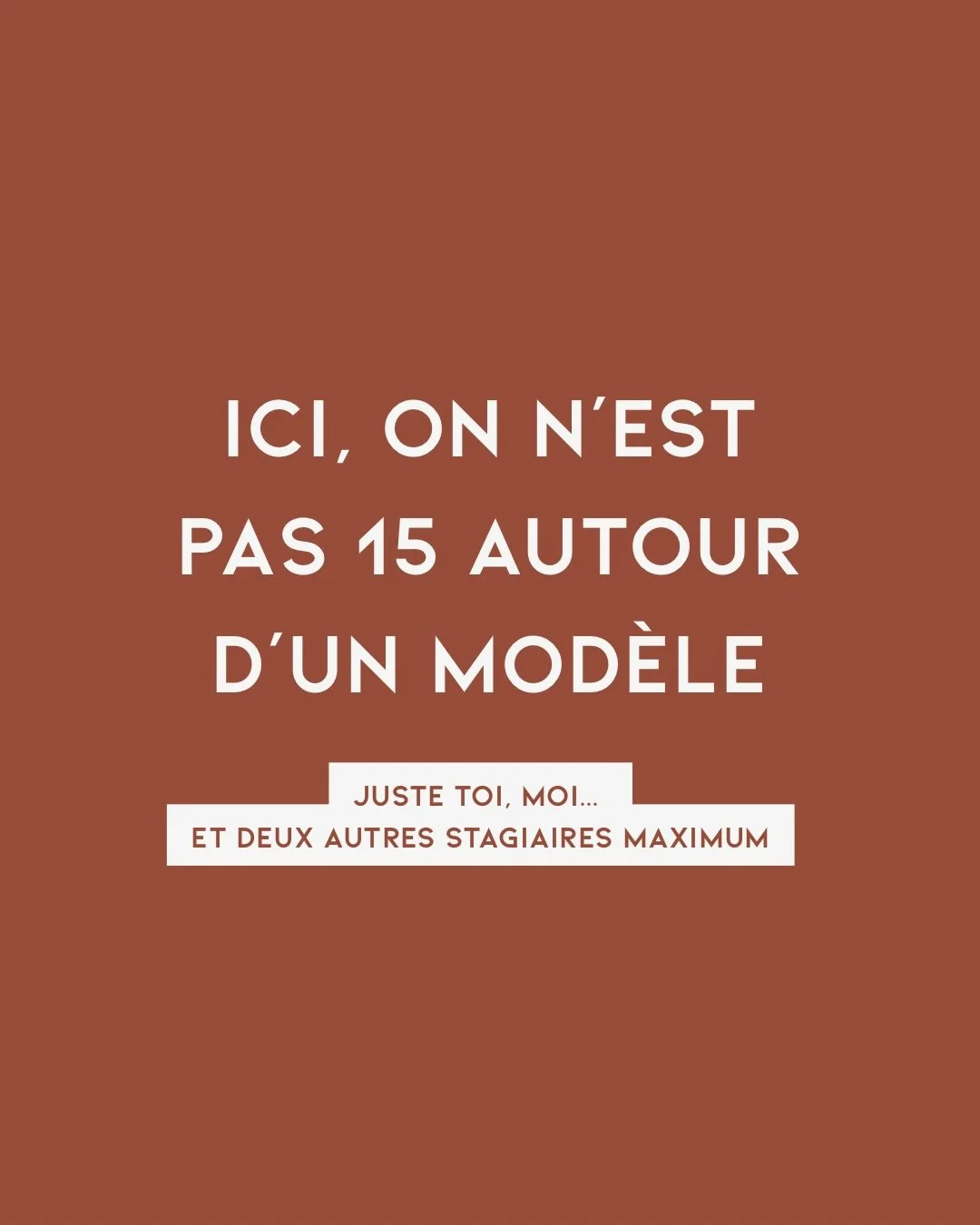 En formation, j&rsquo;aime que chaque geste compte et que chaque stagiaire soit vraiment accompagn&eacute;e.

C&rsquo;est pour &ccedil;a que je prends 3 personnes maximum par session.

Et &ccedil;a change tout :
🖤 Je vois mieux vos mouvements,
🖤 Je
