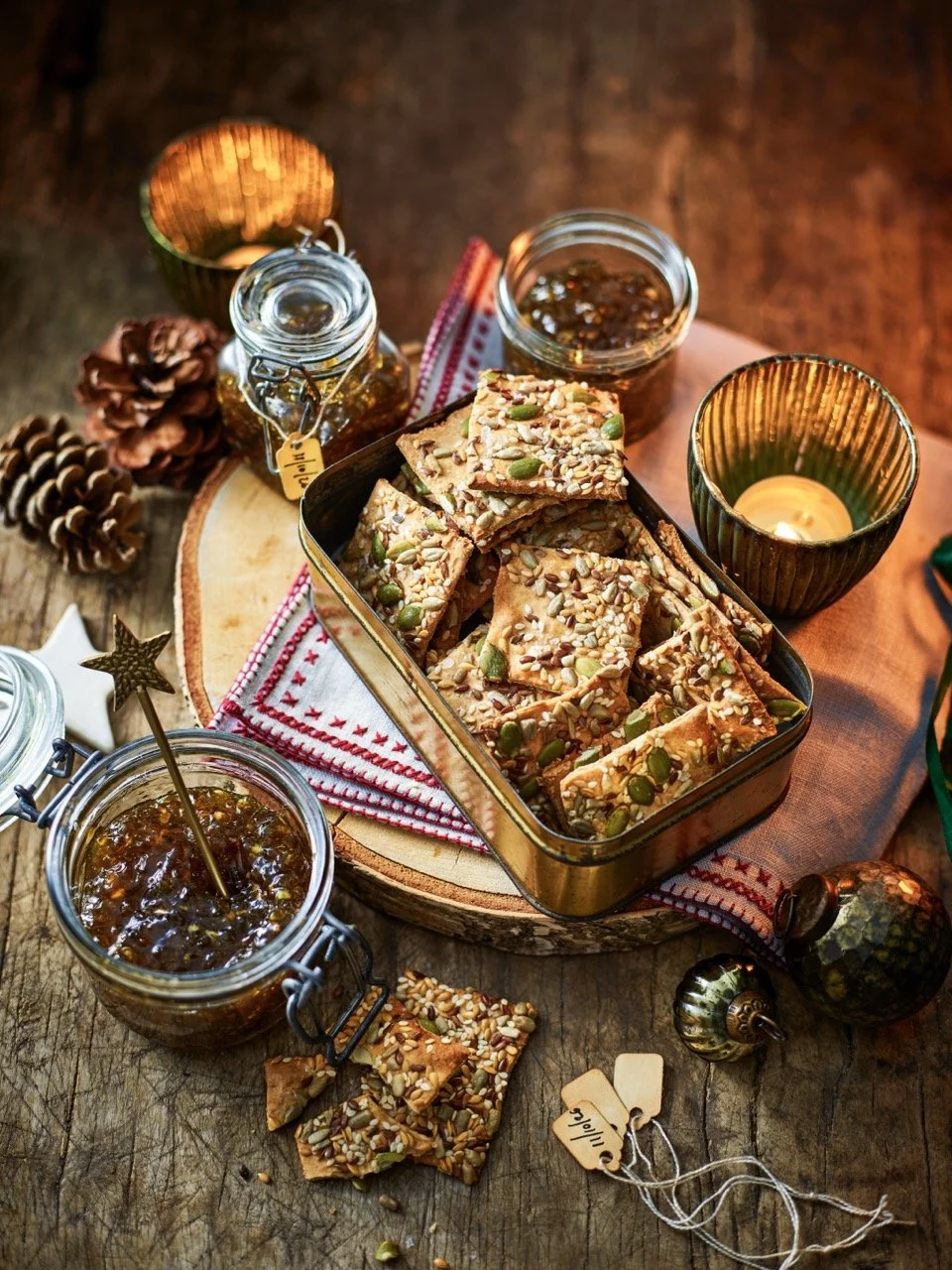 Multiseed spelt_Crackers_f2.8_0448 Large.jpeg