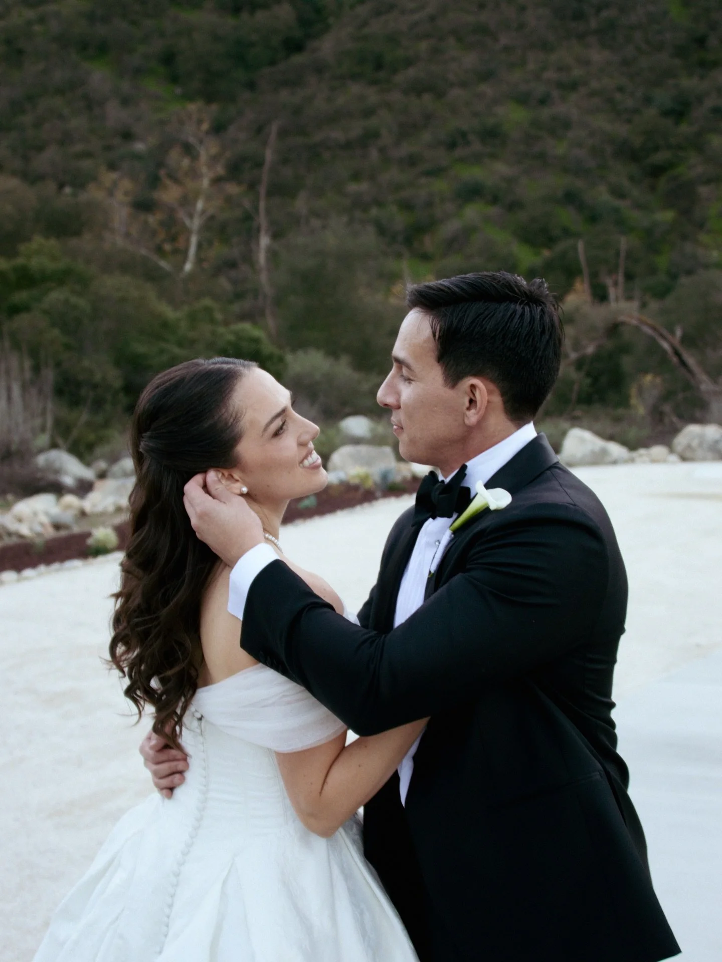 The Cardenas 💌

&bull;&bull;&bull;&bull;&bull;&bull;&bull;&bull;&bull;

Wedding Coordination: @idoweddingsandevents
Venue: @ enchantedhillsestate 
Catering: @tacosconjorgeinc
Music: @marellemusic
HMU: @refinedbeautyinc