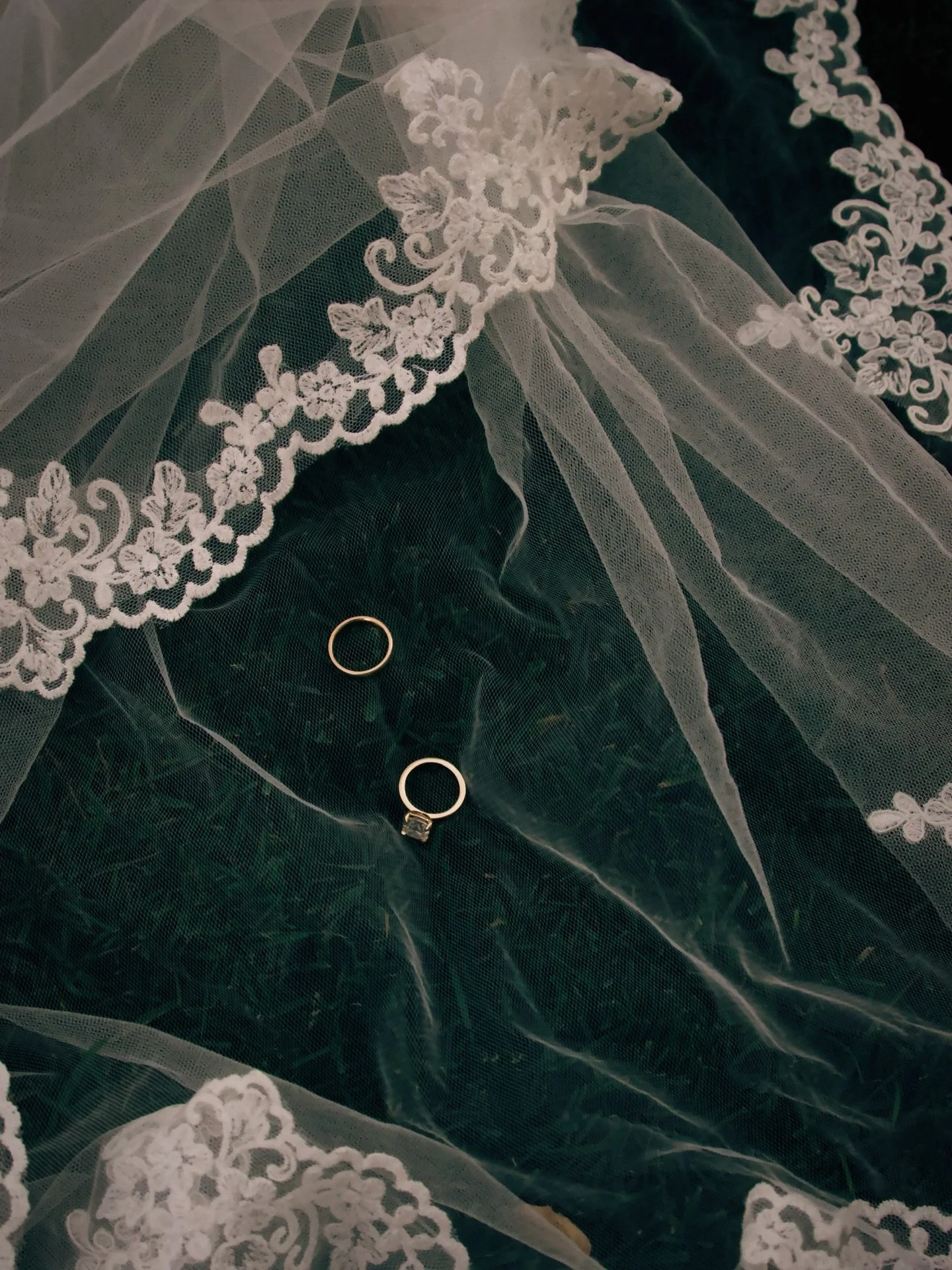 The Cardenas&rsquo;s details 🌿💌💫🕊️💍