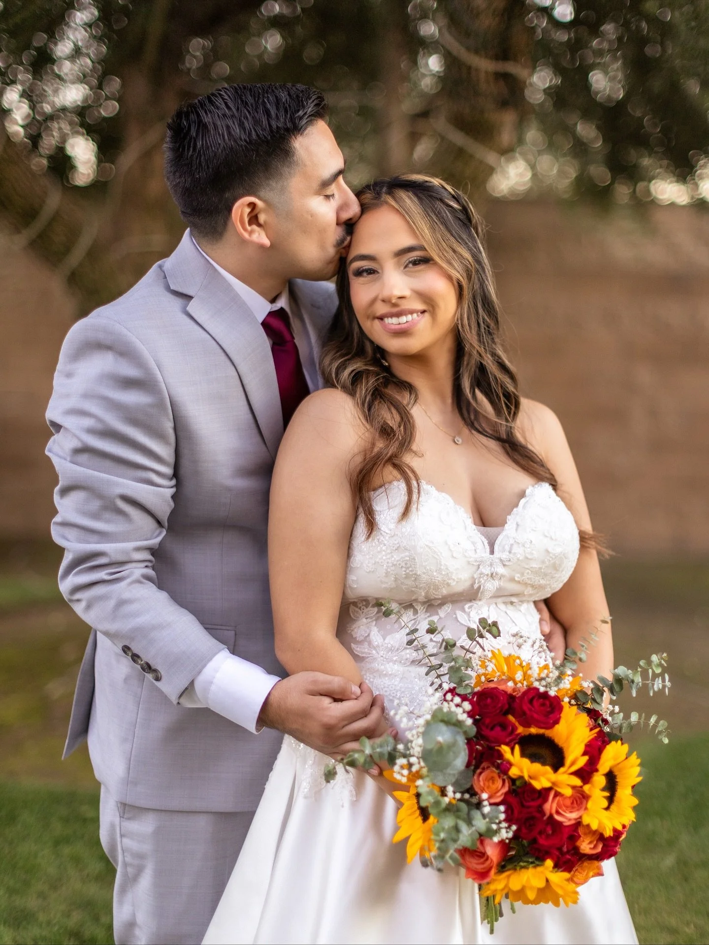 💍 @kierstenrocha777 @elijaheph 
.
Venue @sjwineco 
Videographer @hannah.with.da.camera
Cake @lyzazcreationz