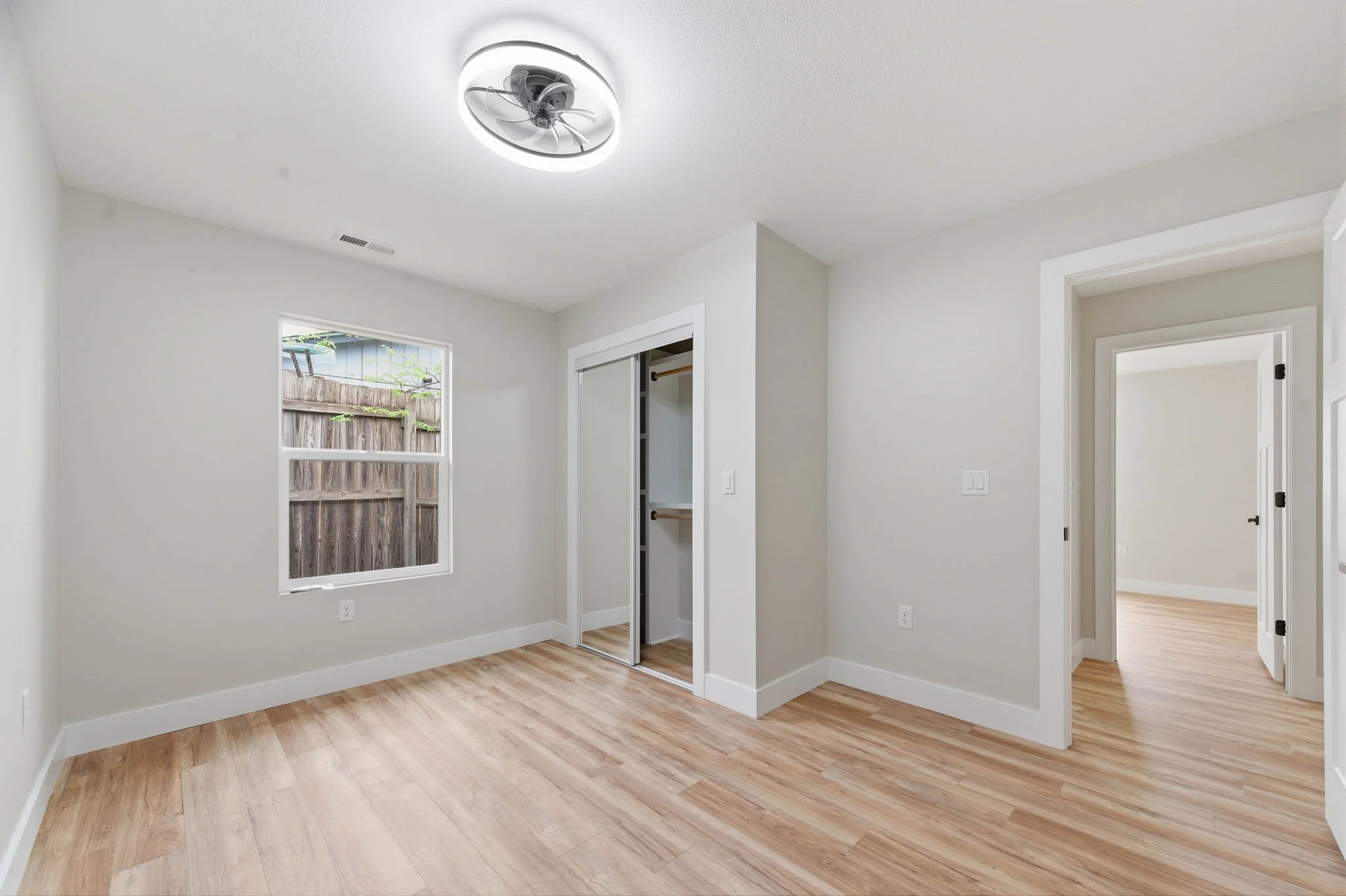 23-1707 S Dodge Ave-23.jpg