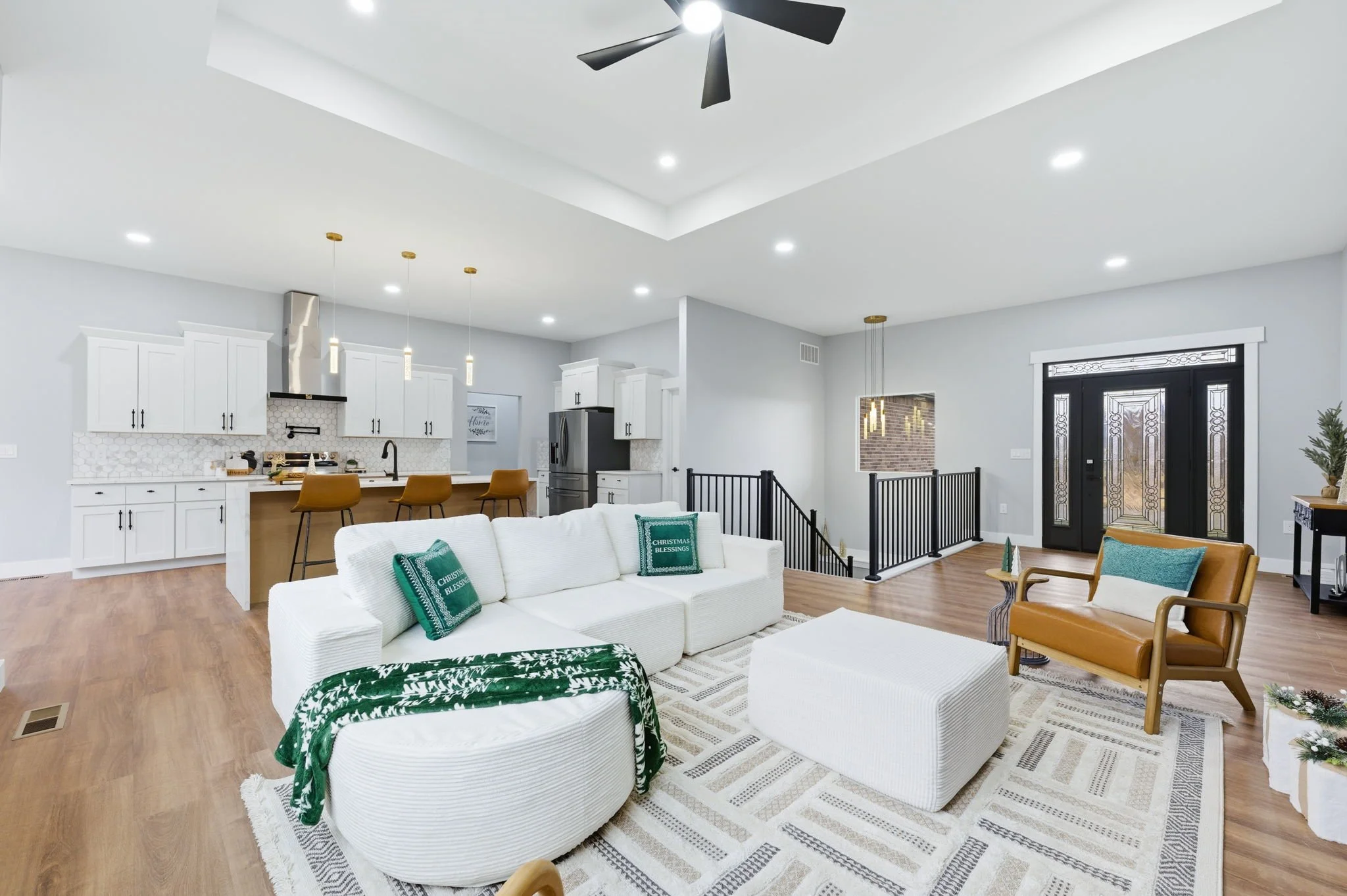 9-384 Timber Creek St-9.jpg