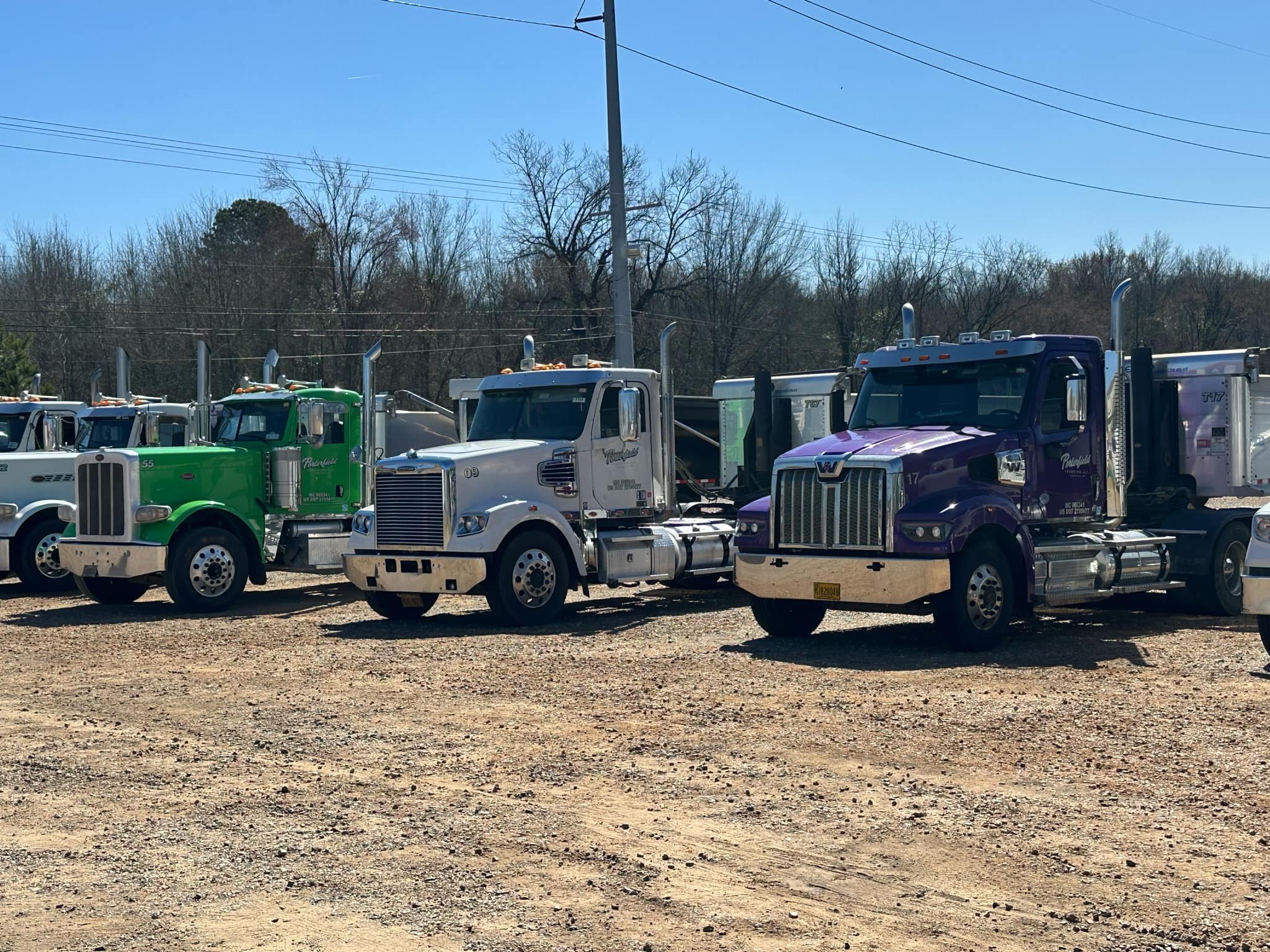 dump truck fleet in Texarkana for material hauling