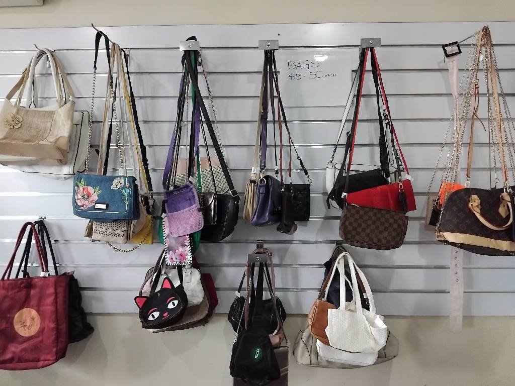 Handbag3.jpg