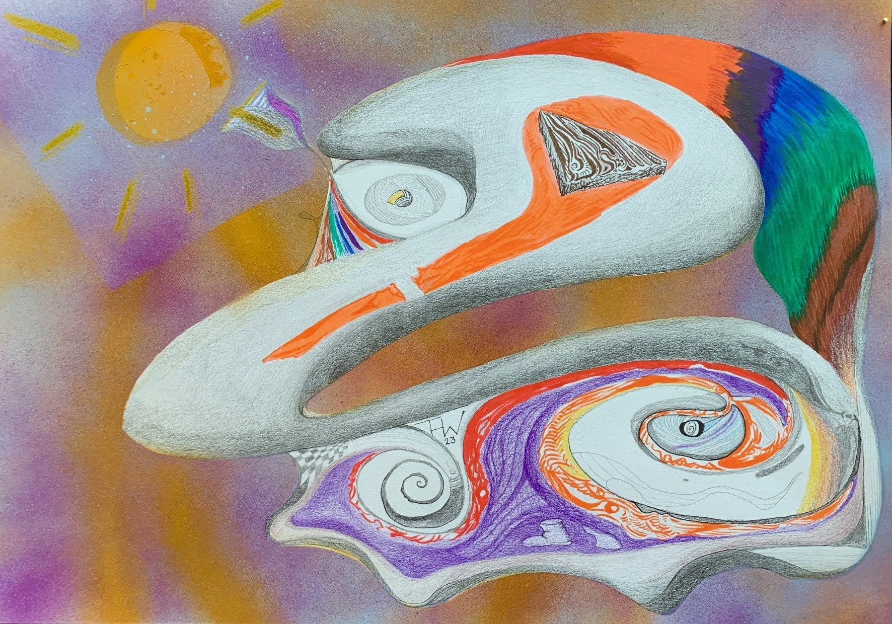 Abstrakt kunstverk med fargerikt fugle-ansikt og spiralmønster mot en bakgrunn med en sol og lyse fargetoner.