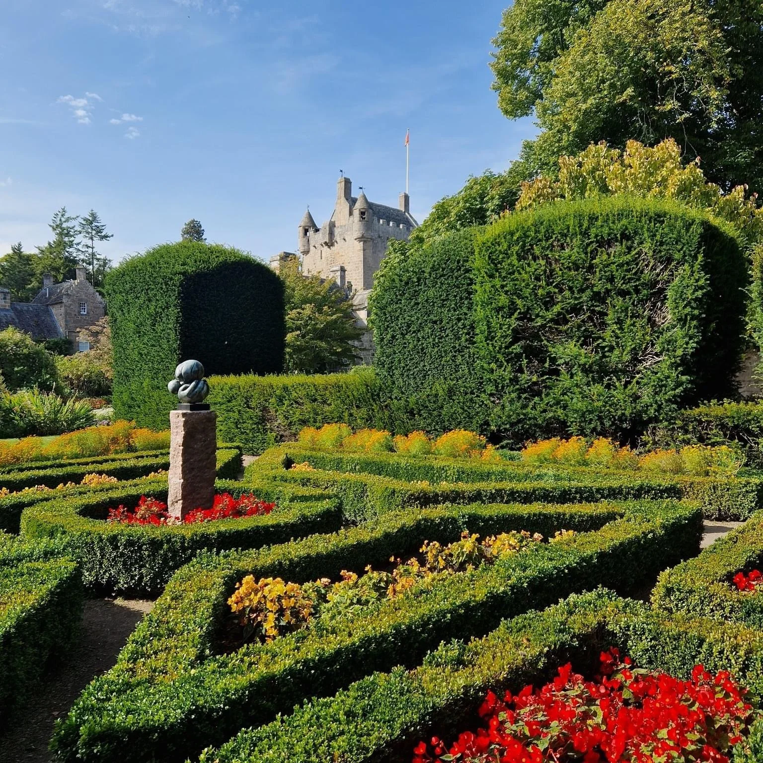 SES_Invergordon_Excursion_Cawdor_Castle_7.JPG