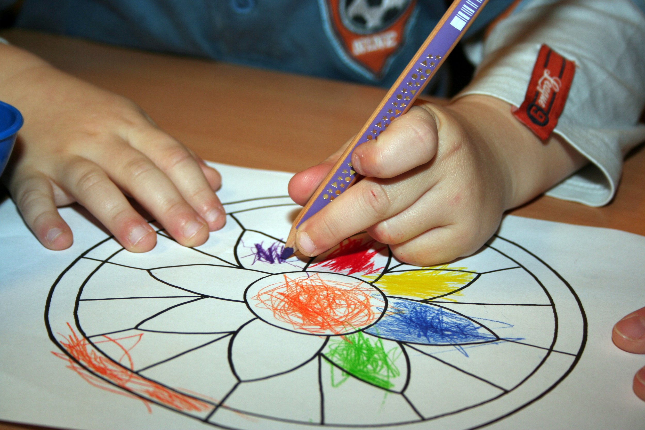 child-paint-colorful-color-039184c7adb29776ee8913a8fb49909a.jpg