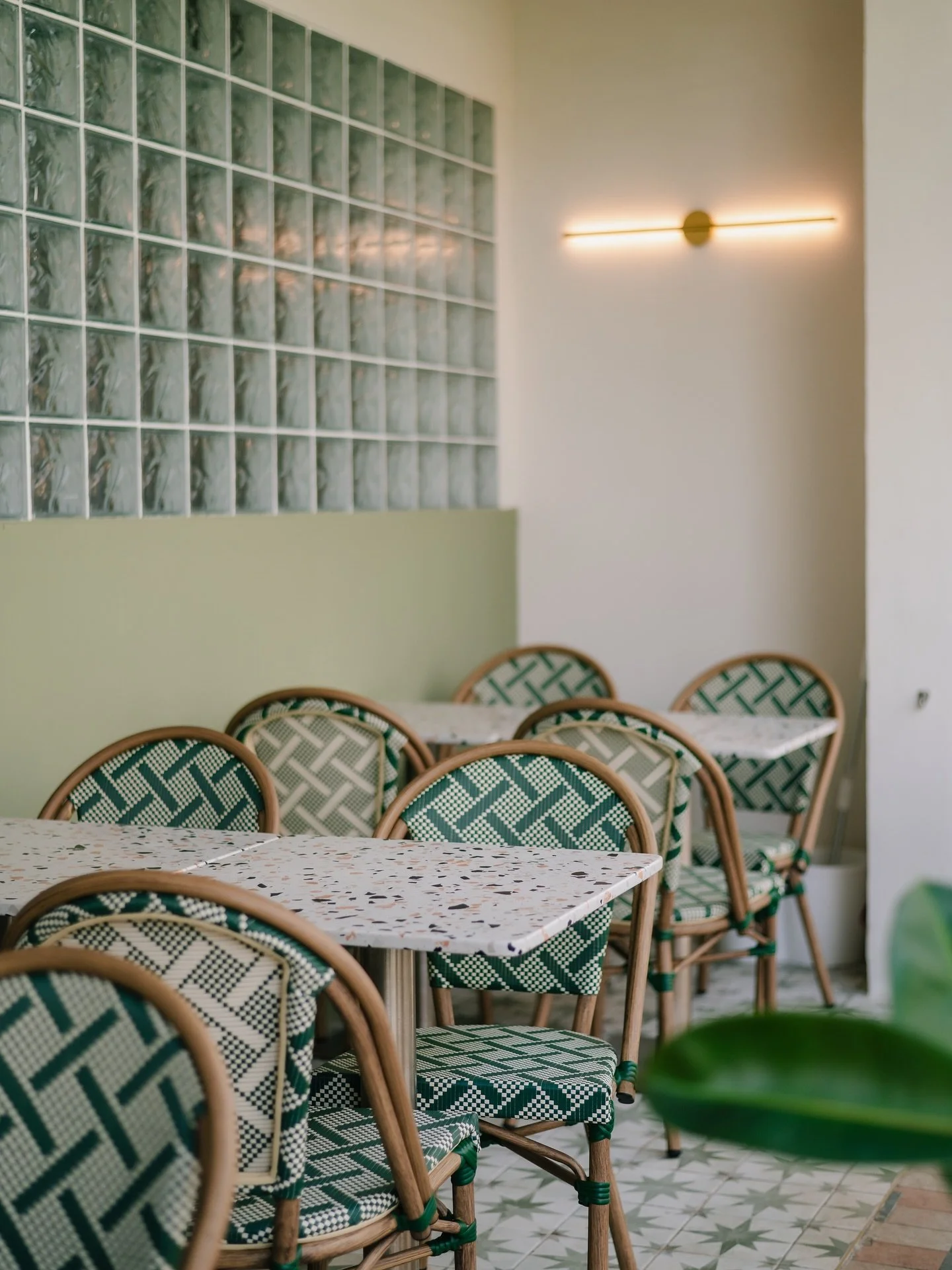 Here&rsquo;s a peek inside @neighbourlysg, a caf&eacute; project I worked on this year in Singapore. These are some of my favourite shots showing the little details that make the space. 

We kept things simple, grounded and comfortable, to create an 