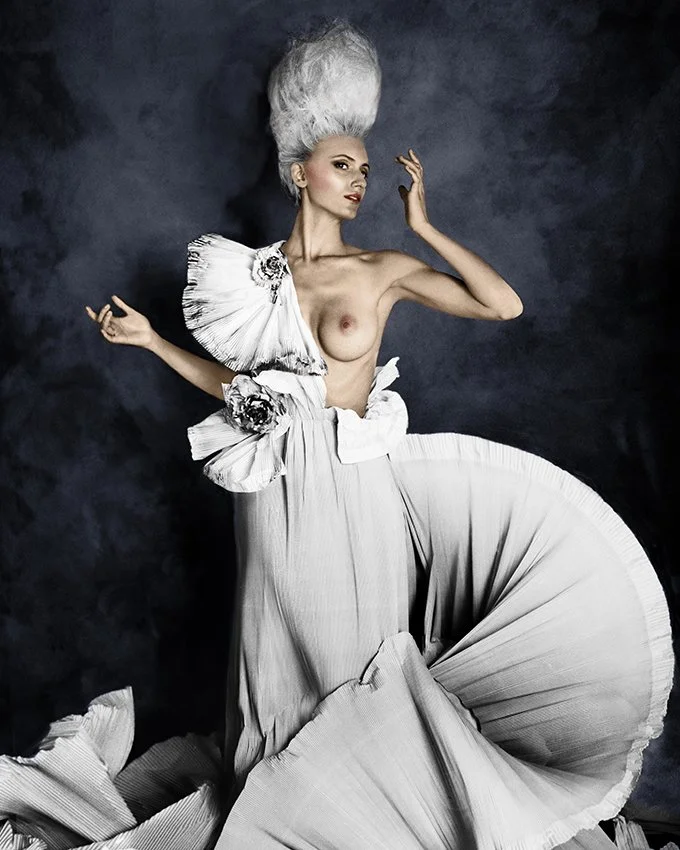 PAPERDRESS_VeeSpeers.jpg