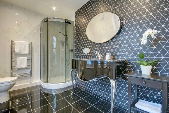 bedroom1-norfolk-farmhouse-retreat-ensuite.jpg