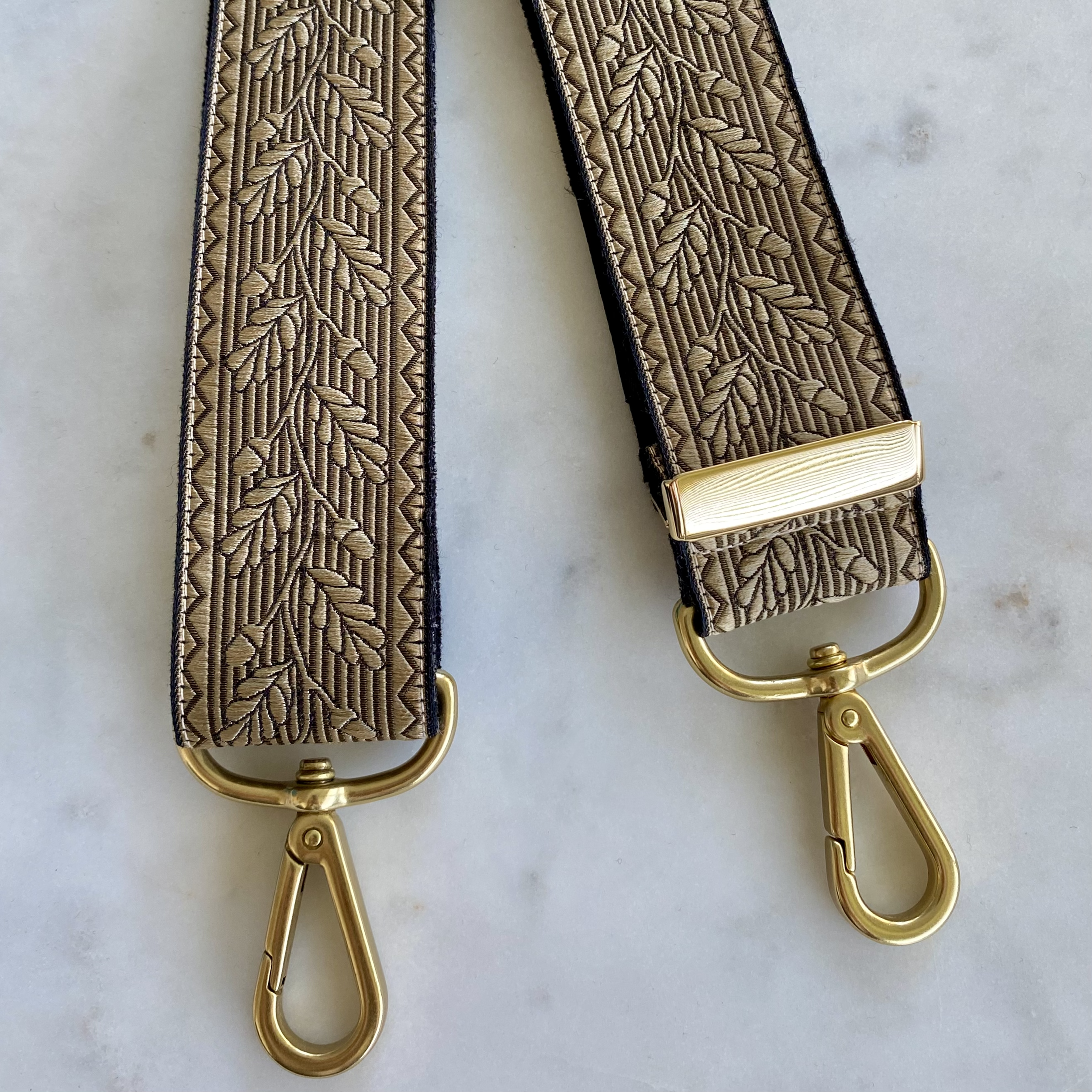 Silk Strap Bronze Acorn