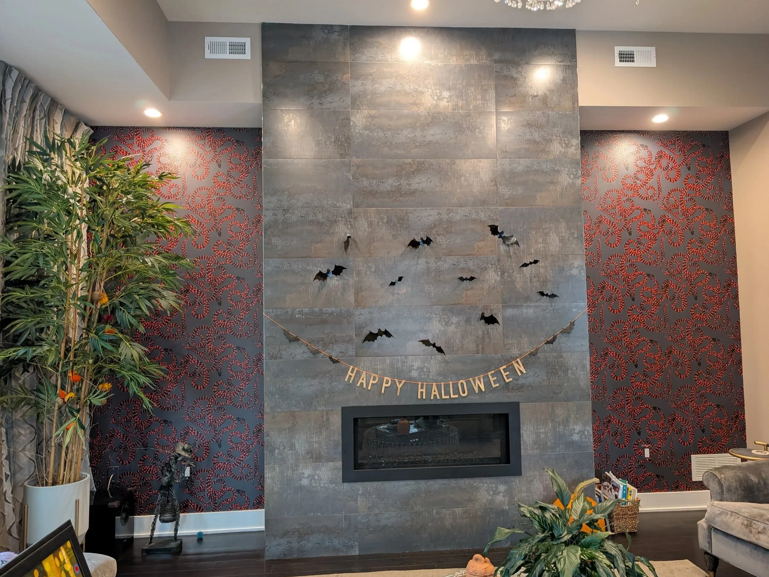 Peel and Stick vs. Traditional Wallpaper: Which Is Right for Your Home?