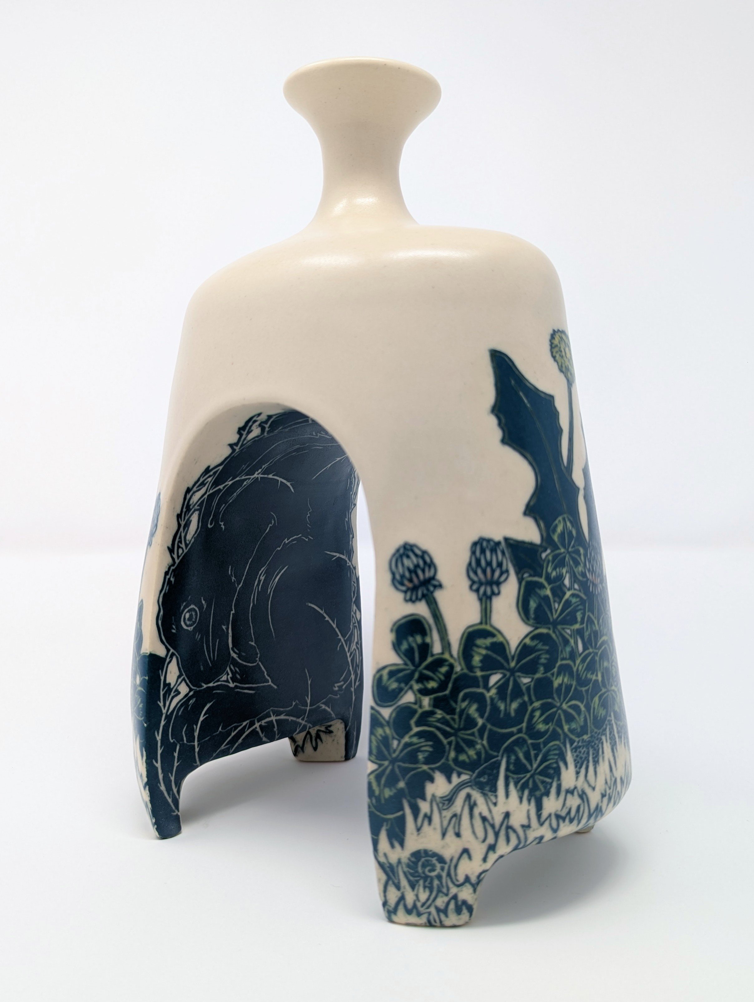 Rabbit Den Cutout vase (1st view)
9.5x6.5x4"
$495