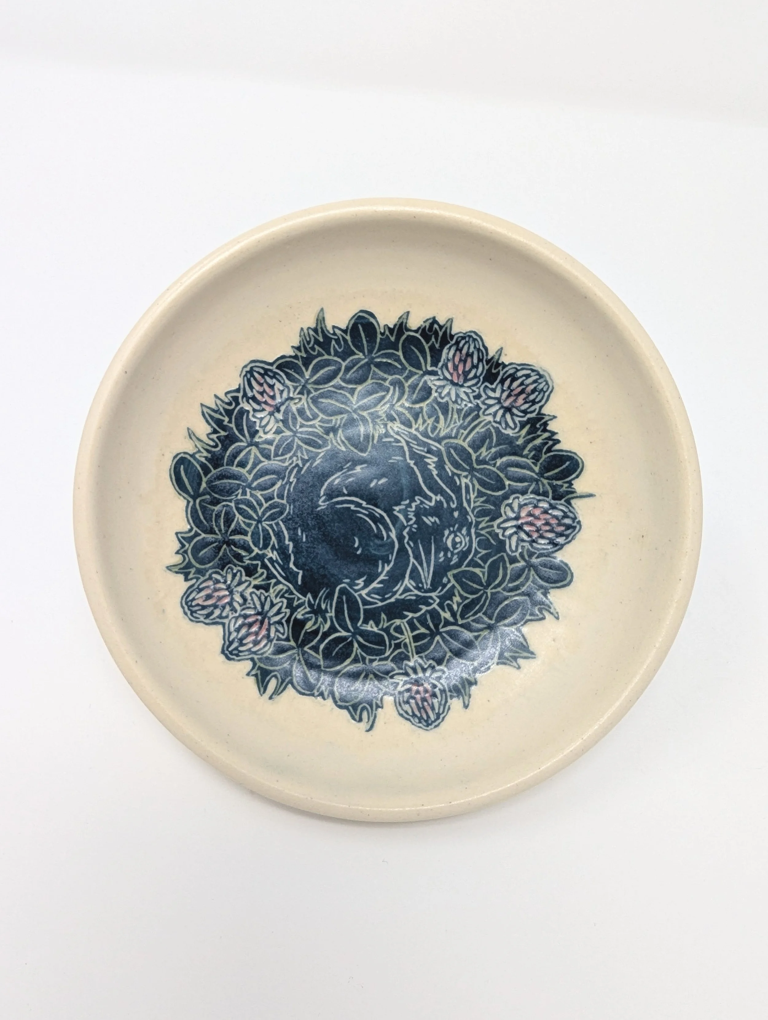 Small Rabbit Dish
1.13x5.25x5.25"
$65