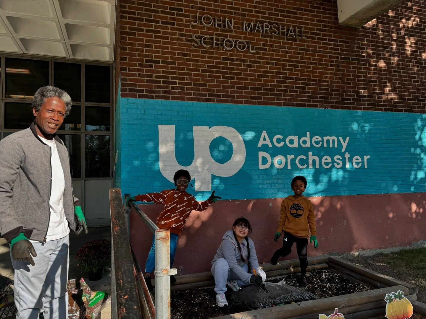 This weekend, @upacademydorchester hosted a community clean-up of their Peace Garden, a space where students engage with the outdoors and grow various plants and vegetables 🌻🥦🥕

As this space continues to grow and evolve, we can&rsquo;t wait to sh
