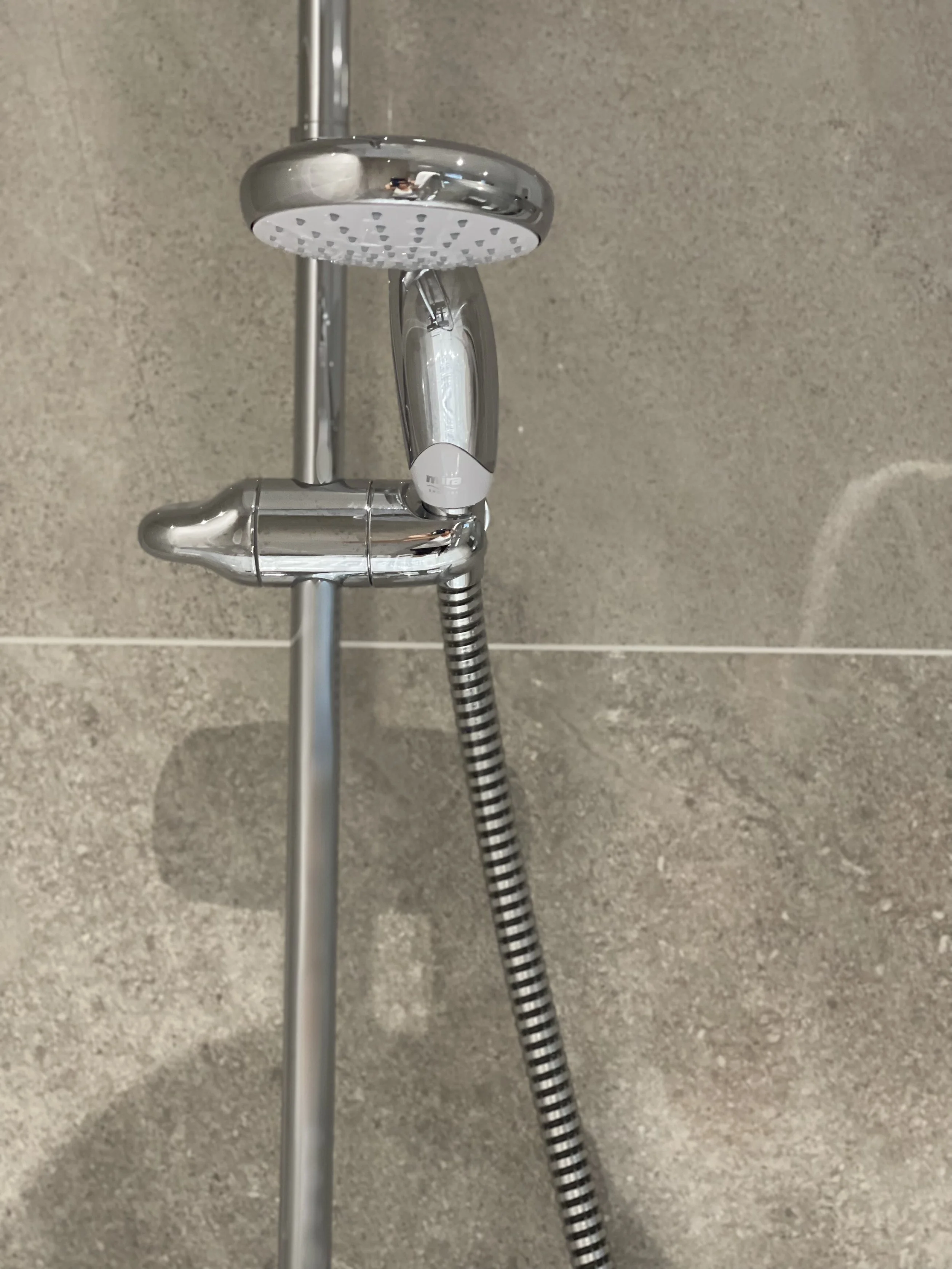 Z Shower Head .JPG
