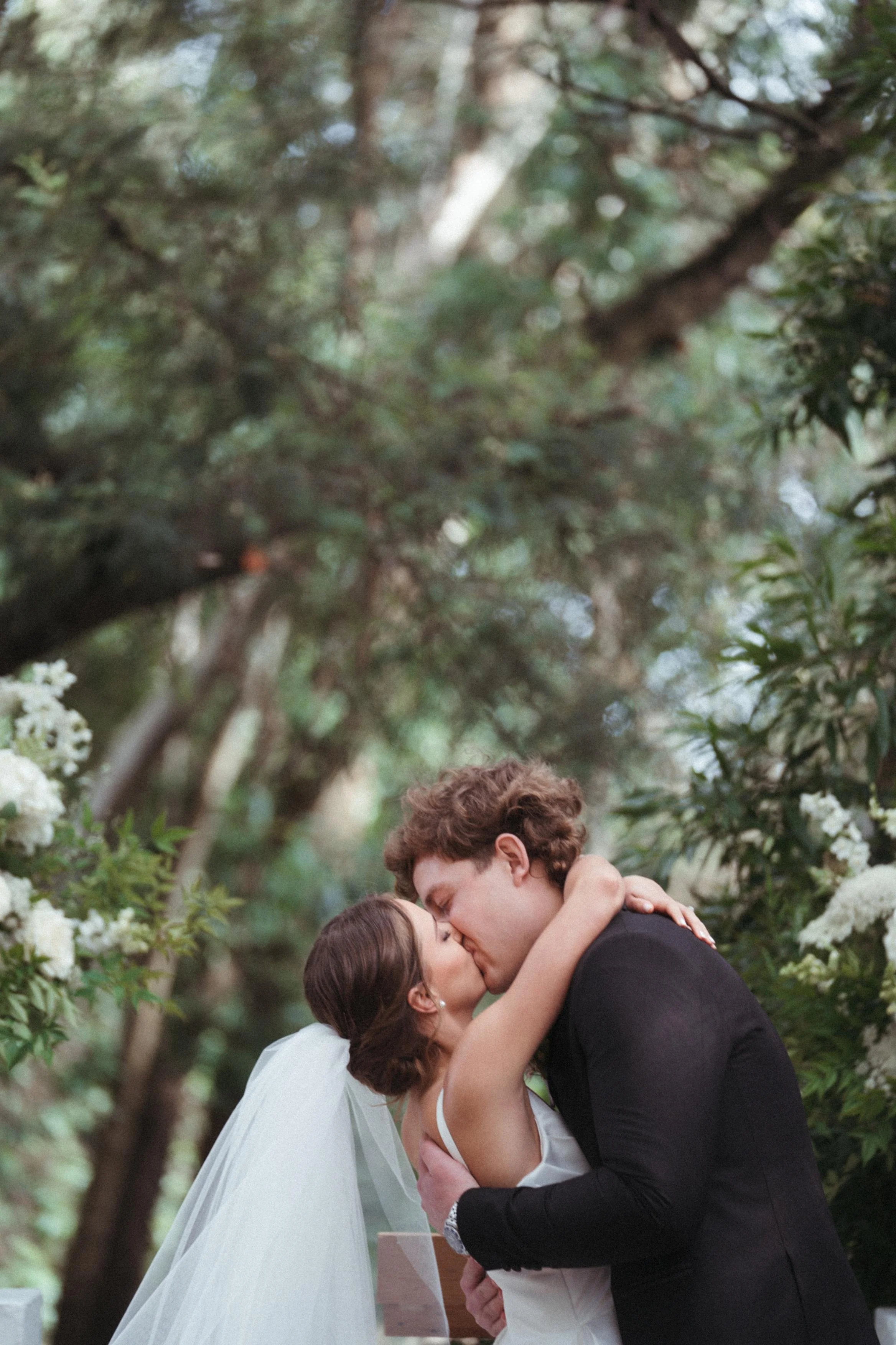 MOYPHOTOGRAPHY_MARGUERITEANDROY_BOSCHENDALWEDDING_BRIDEANDGROOM_12.jpg