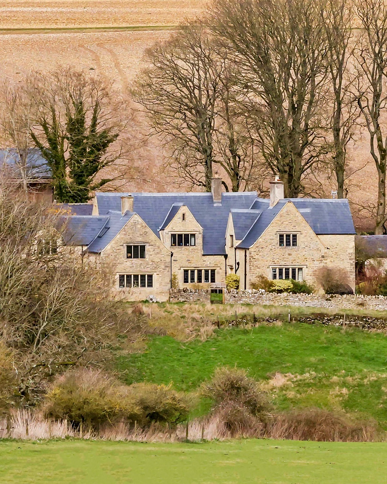 A rewarding end to the week by securing another exceptional home for fantastic clients!

It&rsquo;s always a pleasure collaborating with Peter Sharvell of @sharvellproperty. Once again, outstanding work by Gerard McLachlan of Loxley Legal, Lisa Holme