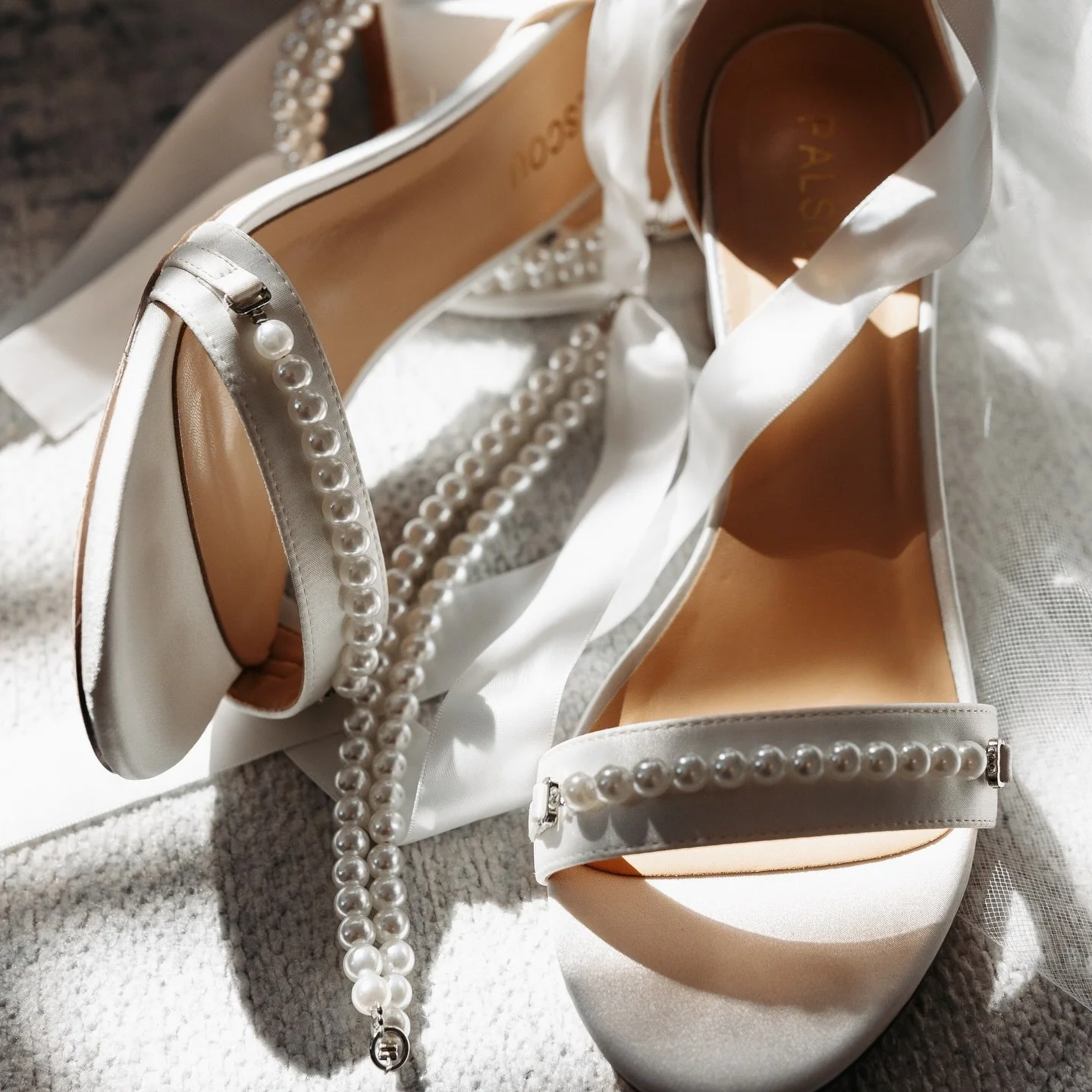 It&rsquo;s the little details that start the story. 🤍 👡