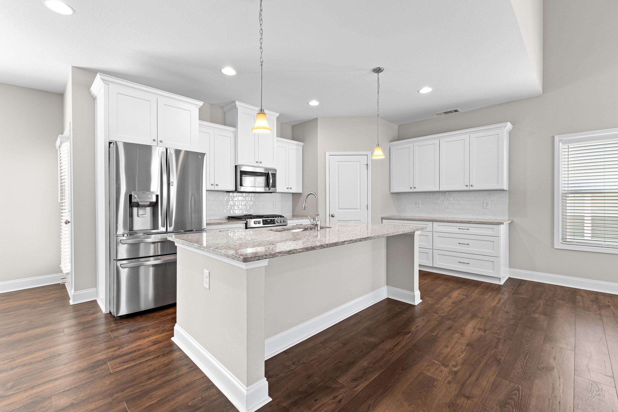 517 Lago-11.jpg