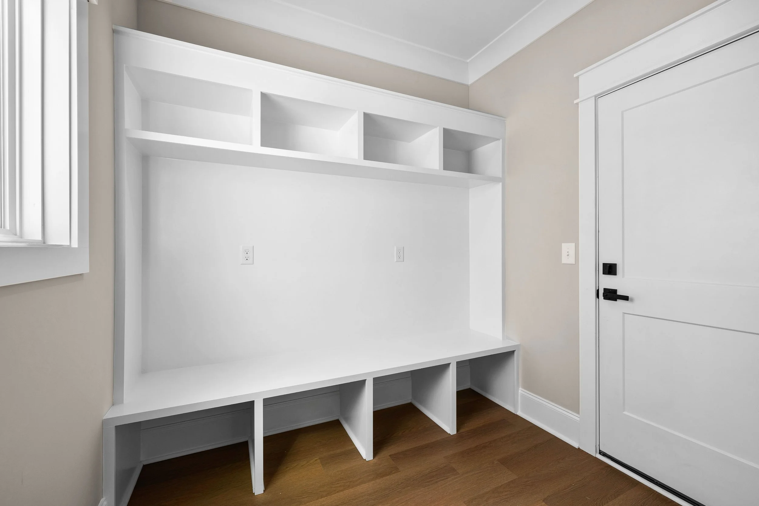 246 S Smith Rd-101.jpg