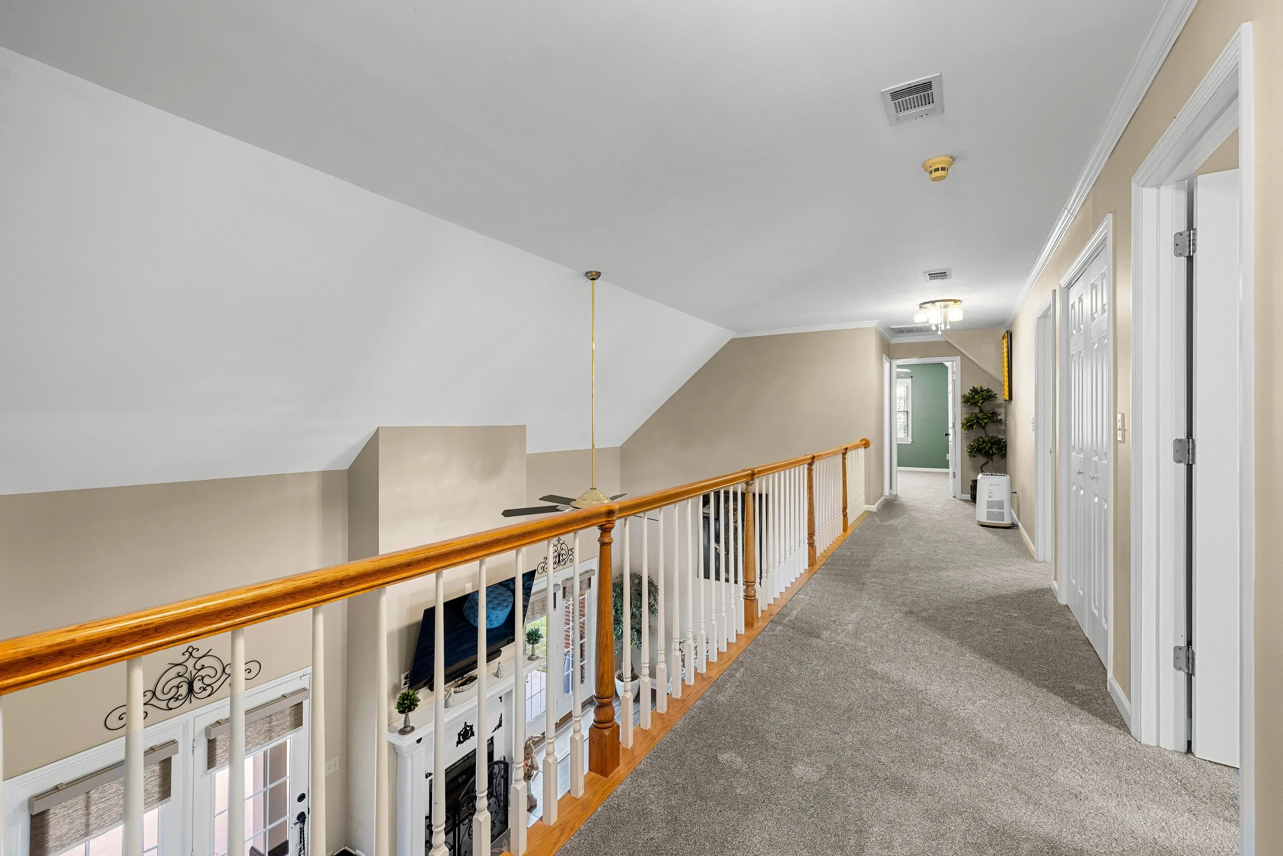 102 Canterbury Dr-49.jpg