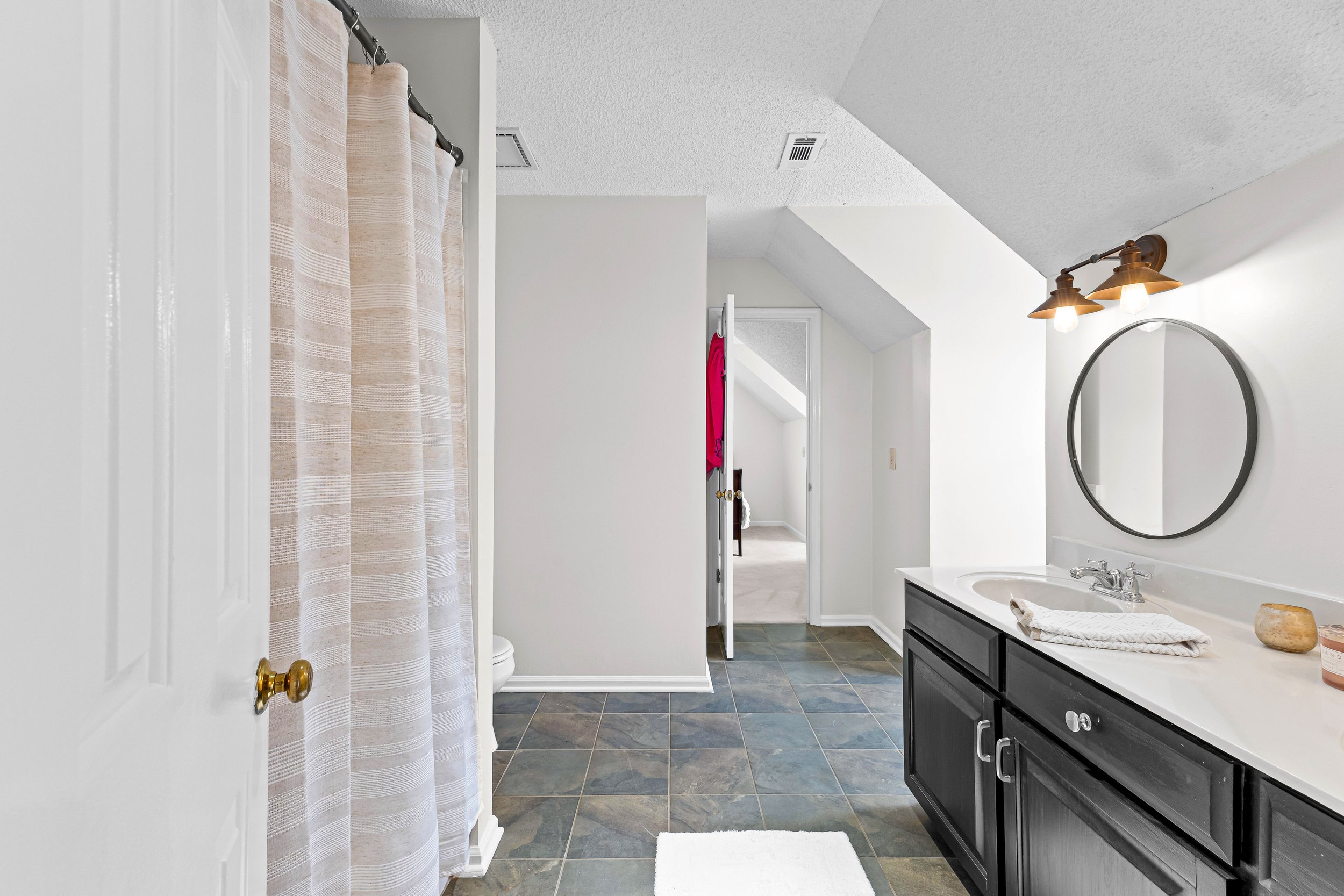 100 Merrill Dr-44.jpg