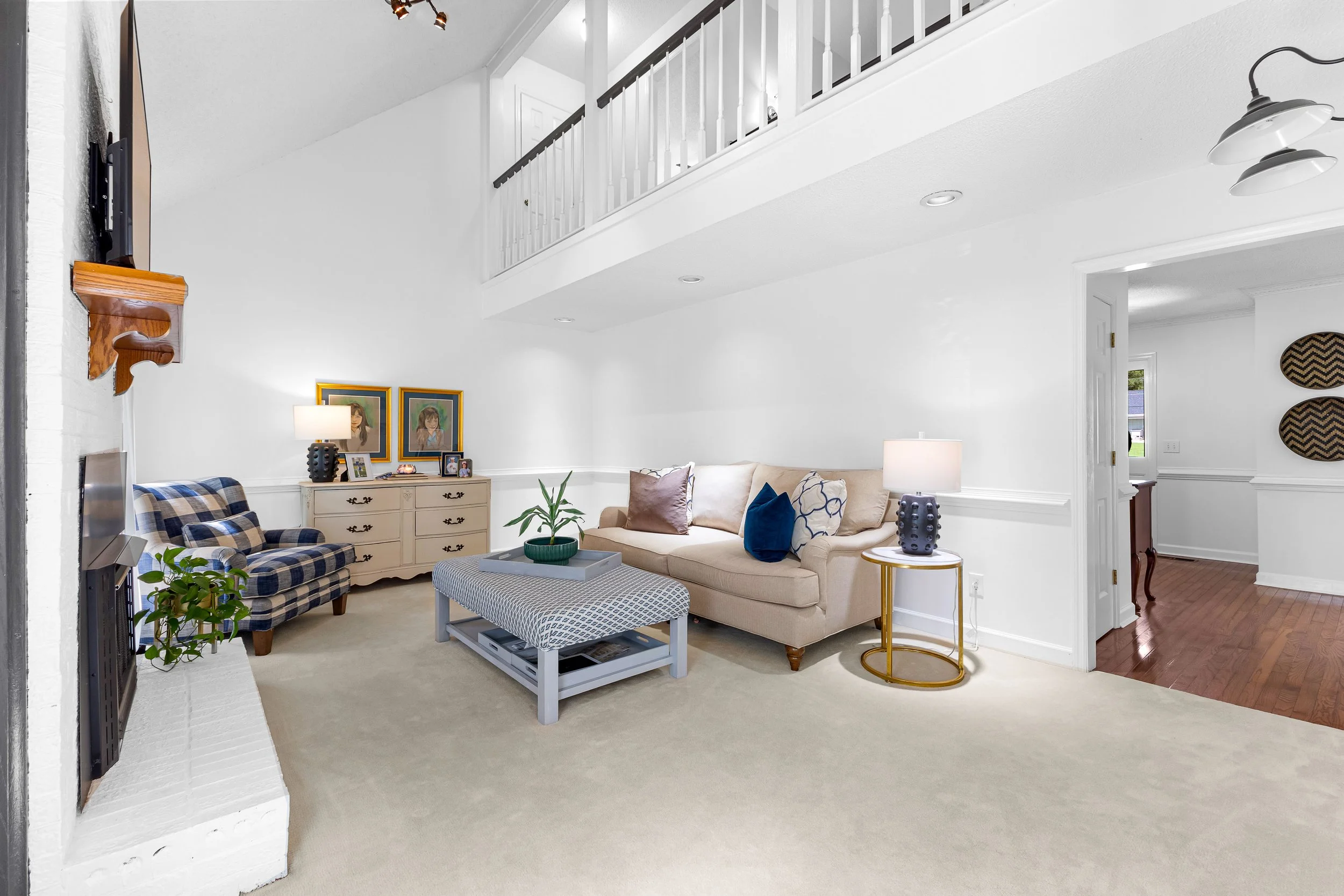 100 Merrill Dr-26.jpg