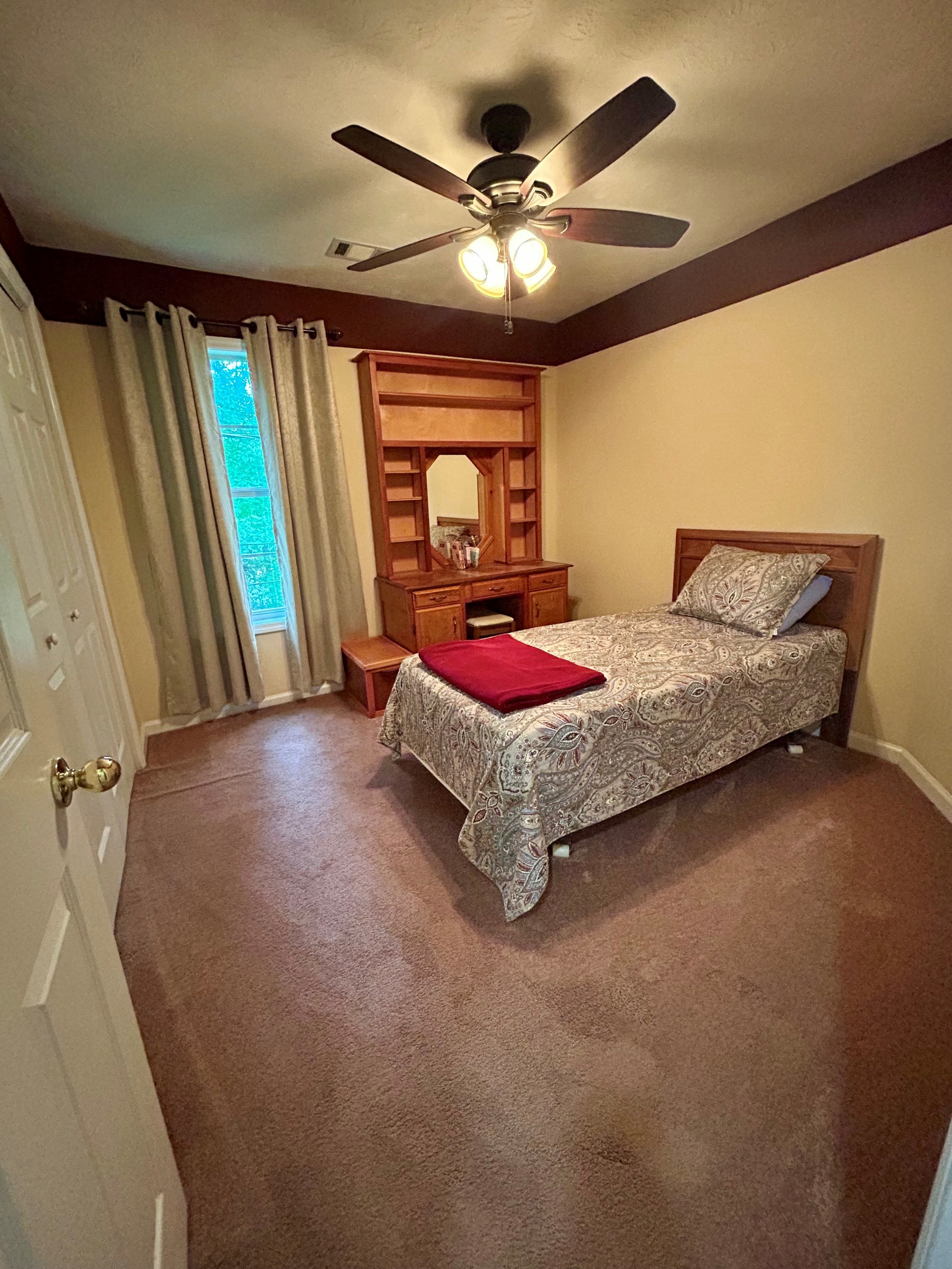 bed 2.jpg