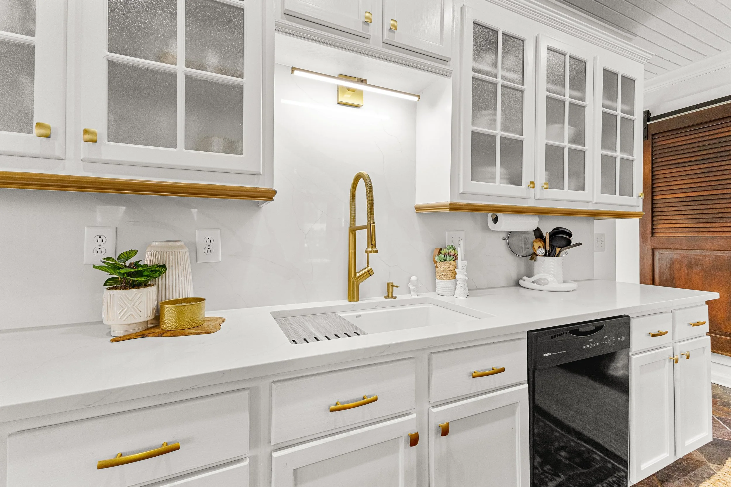 736 Cherokee Rd-19.jpg