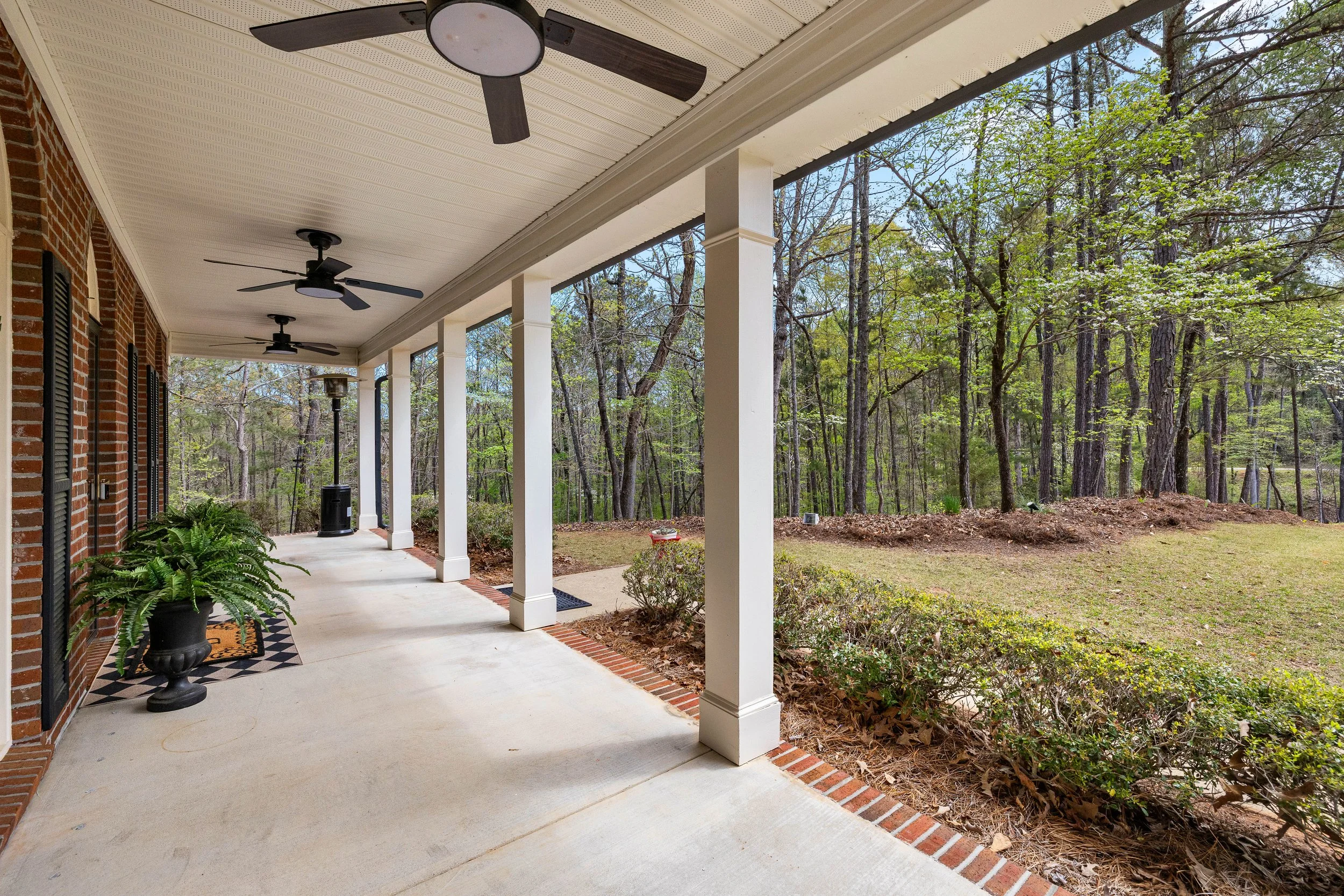 102 Canterbury Dr-14.jpg