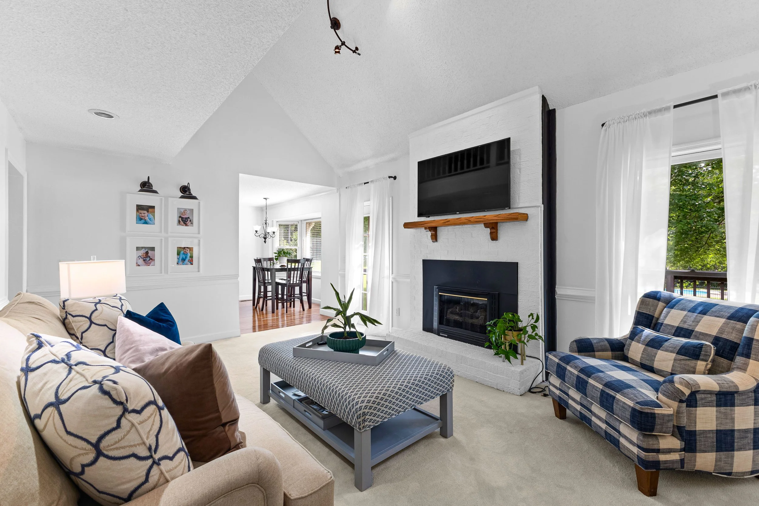 100 Merrill Dr-27.jpg