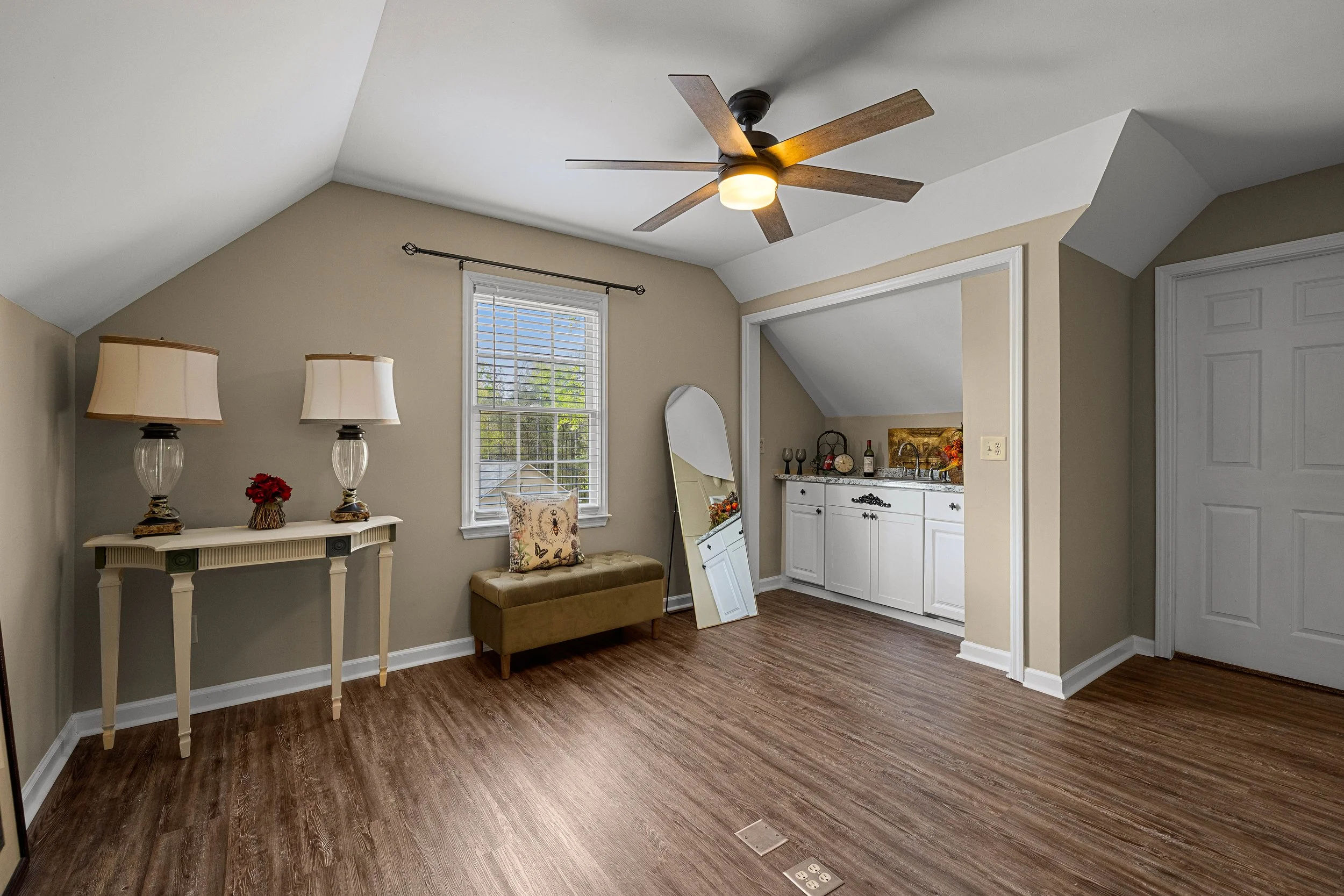 102 Canterbury Dr-65.jpg