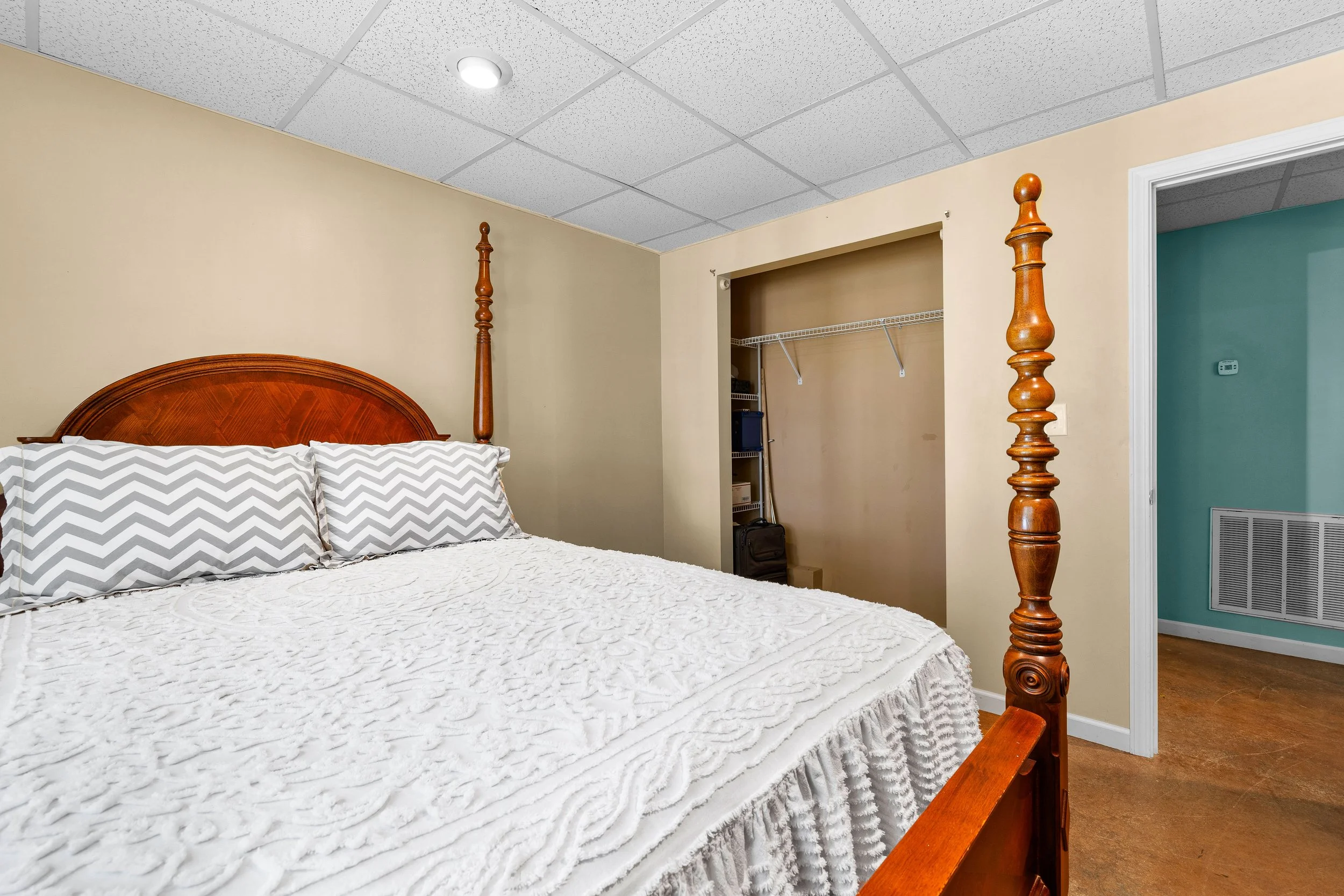 114 Copper Creek Dr-49.jpg