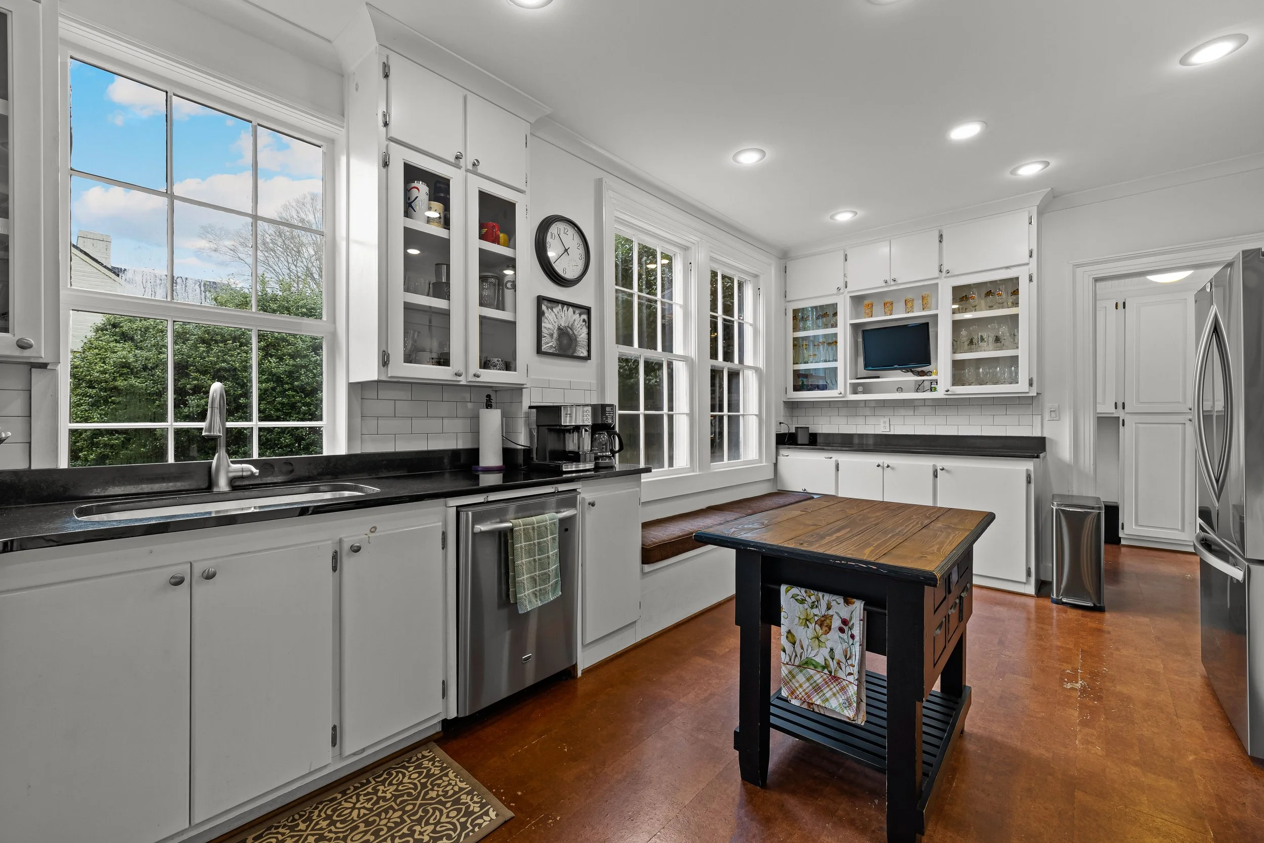 403 College Ave-32.jpg